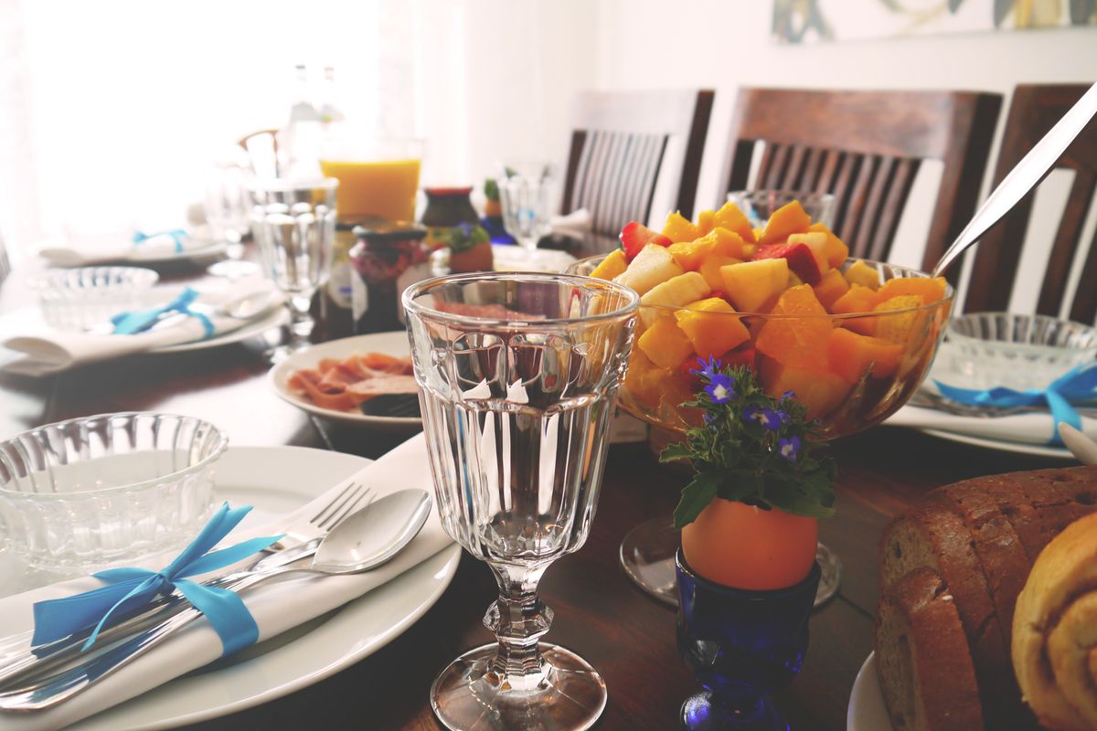 Familien-Brunch-Ideen: 5 Rezepte für Kinder + Erwachsene — Hero-Aufnahme