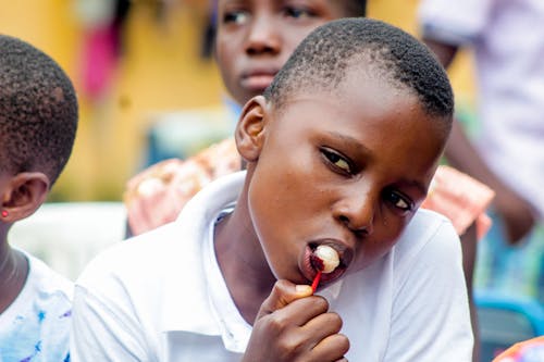 アフリカの子供, ケーキポップス, 子の無料の写真素材