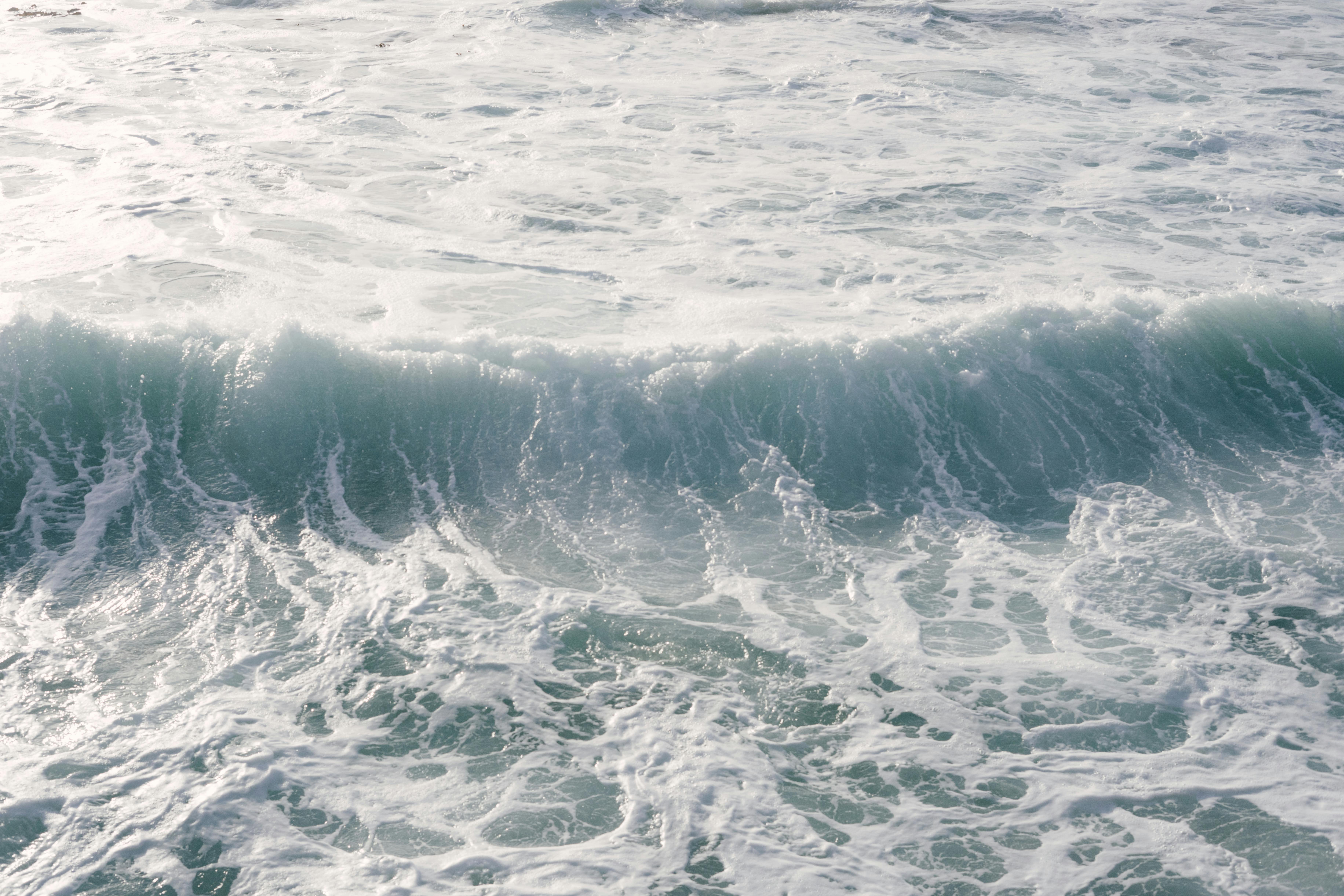 Sea Waves Free Stock Photo