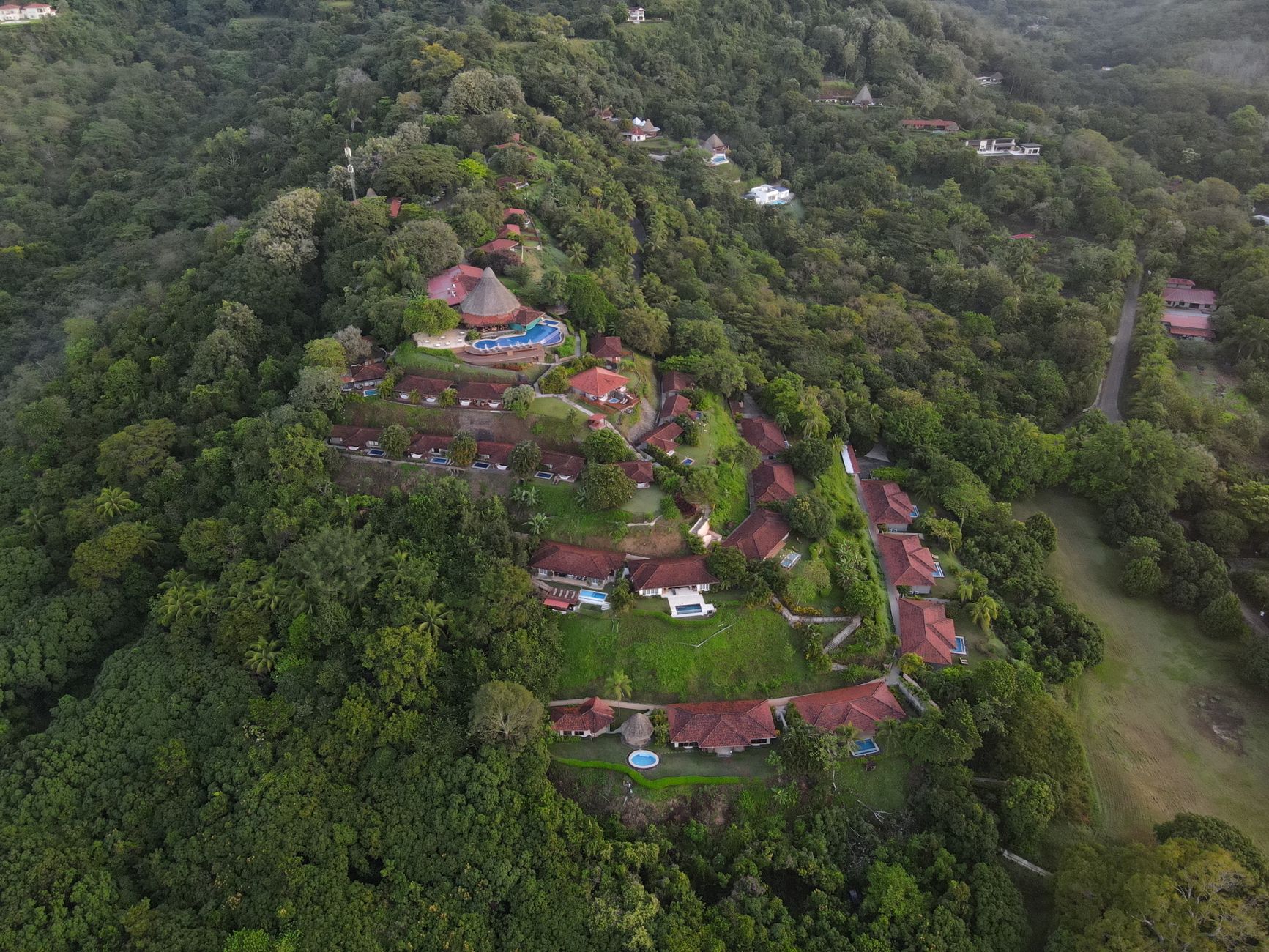 Eco-friendly luxury experience in Costa Rica with local community involvement