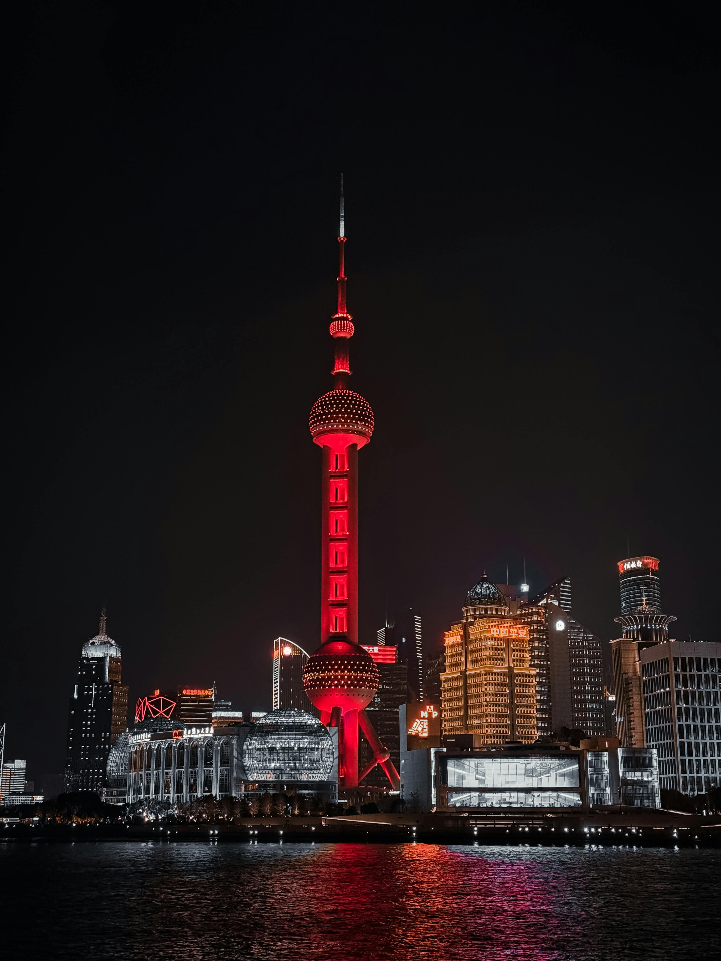 shanghai oriental pearl tower at night