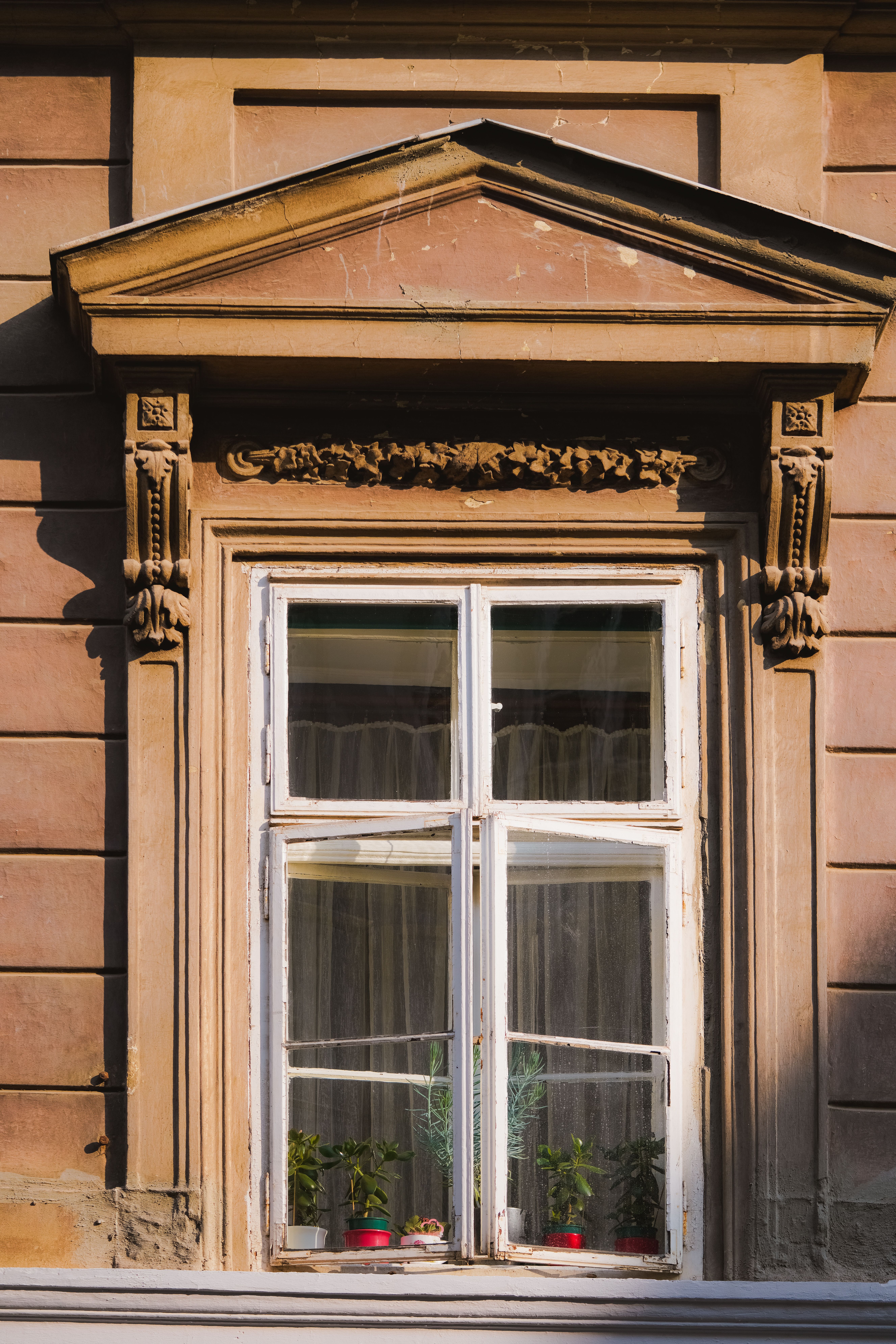 Vintage Architectural Window with Ornate Details · Free Stock Photo