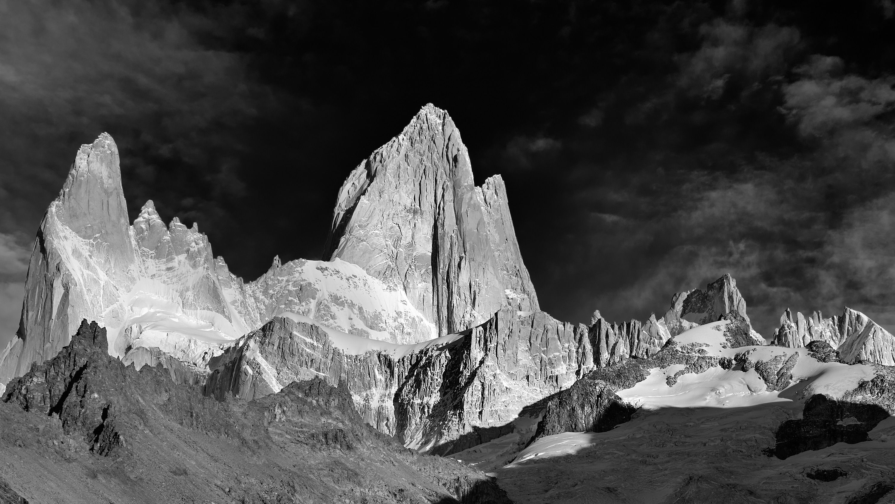 Dramatic Black and White Mountain Landscape · Free Stock Photo
