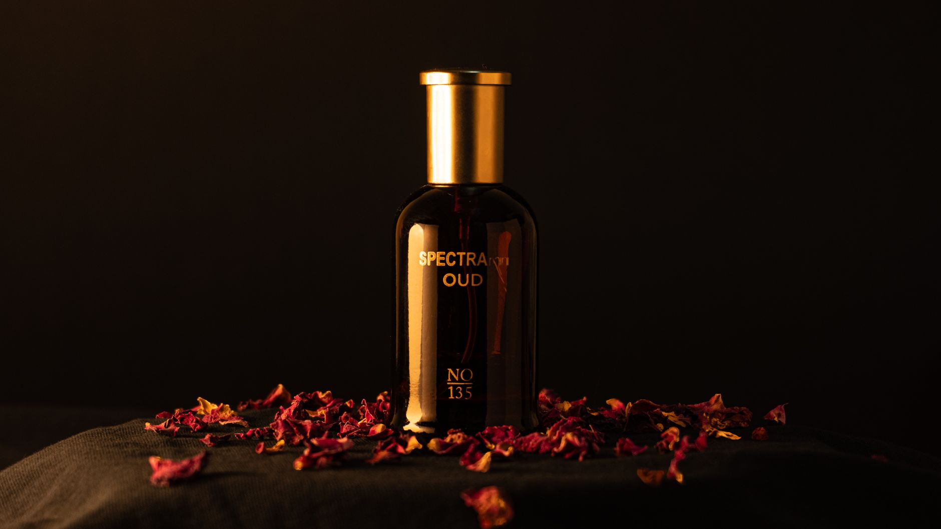 Montale ブランドの香水ボトル