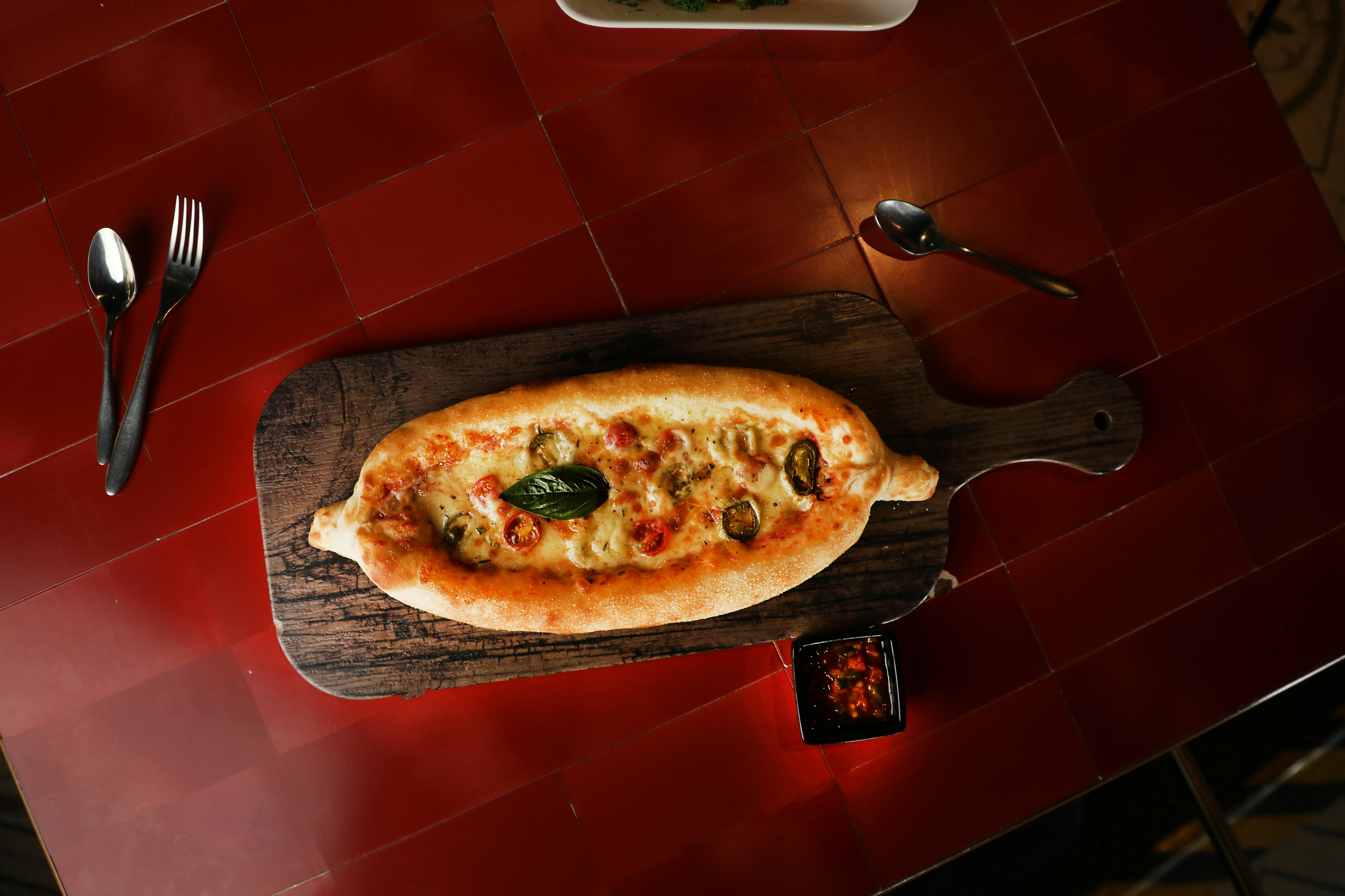 pizza stone review cordierite ceramic preheat crust