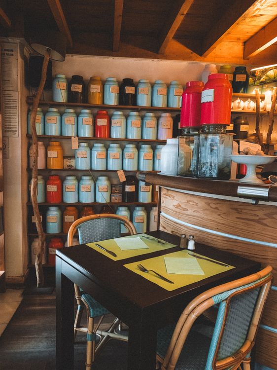 Cozy Tea Shop Interior with Rustic Decor · Free Stock Photo