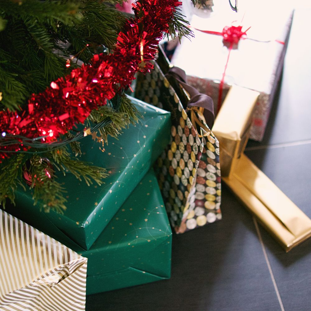 Wombwell — professional packers wrapping and boxing belongings
