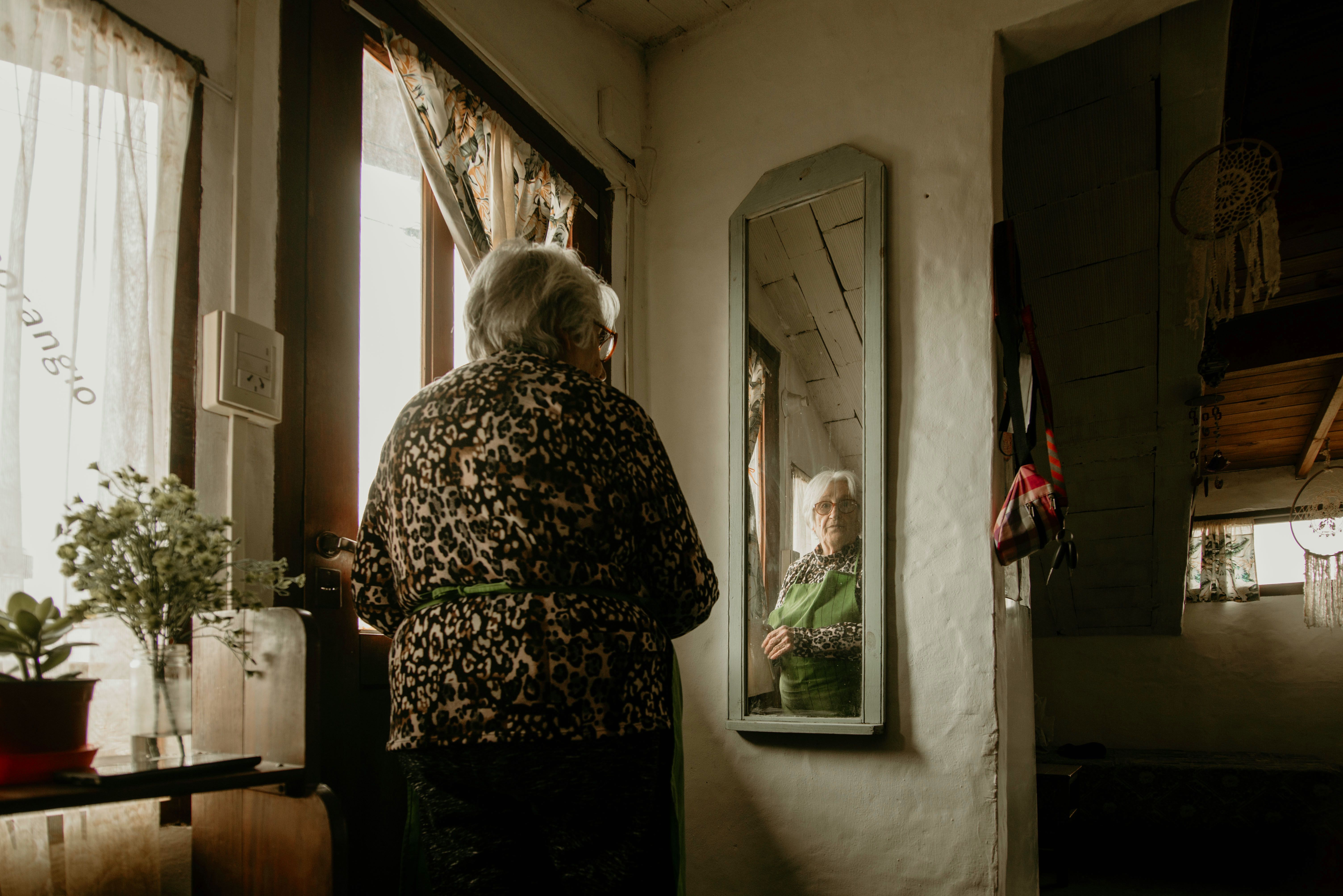Downsizing Into Senior Housing Without Feeling Defeated