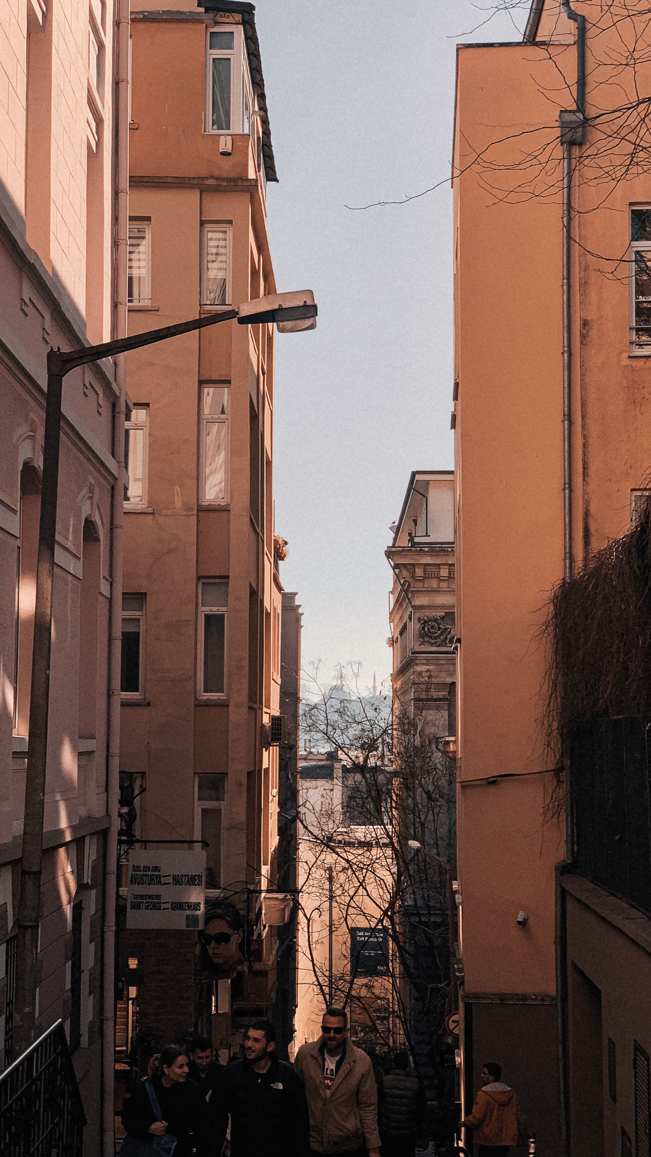 Charming Alleyway in Istanbul at Daytime · Free Stock Photo