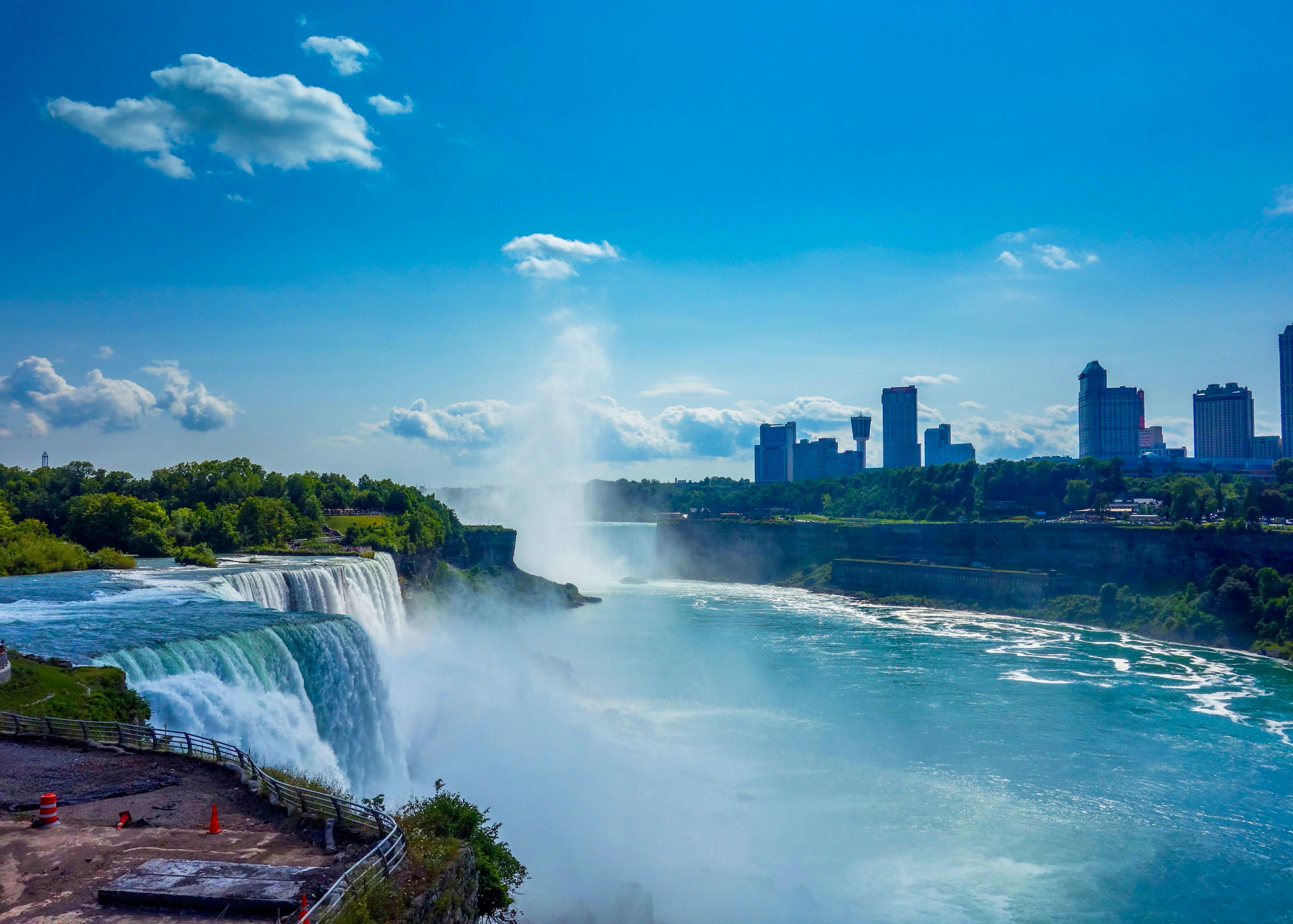 Swirling waters of Niagara Falls - HD wallpaper