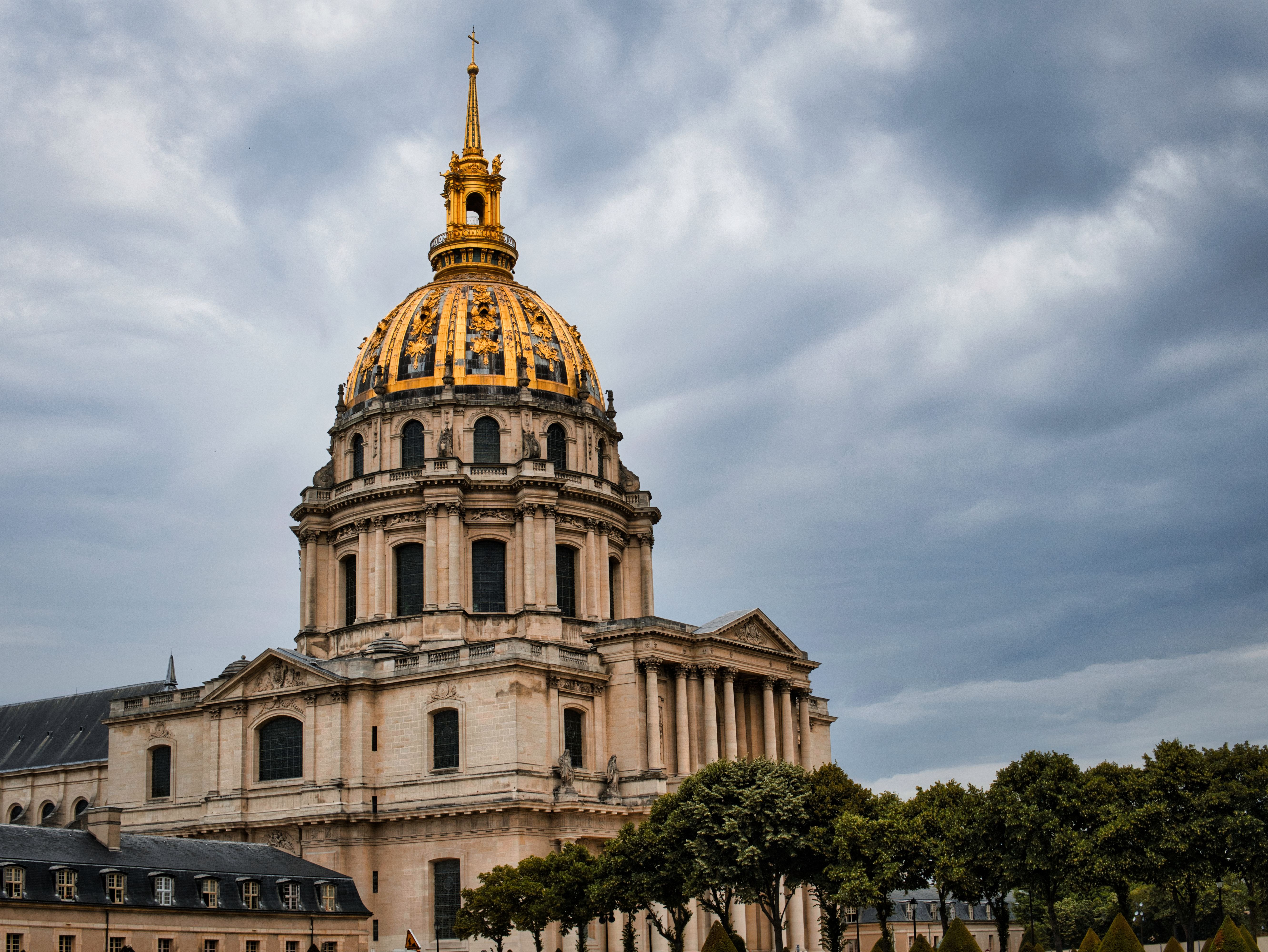 El Hotel De Los Inválidos De París Con Un Cielo Espectacular · Foto de ...