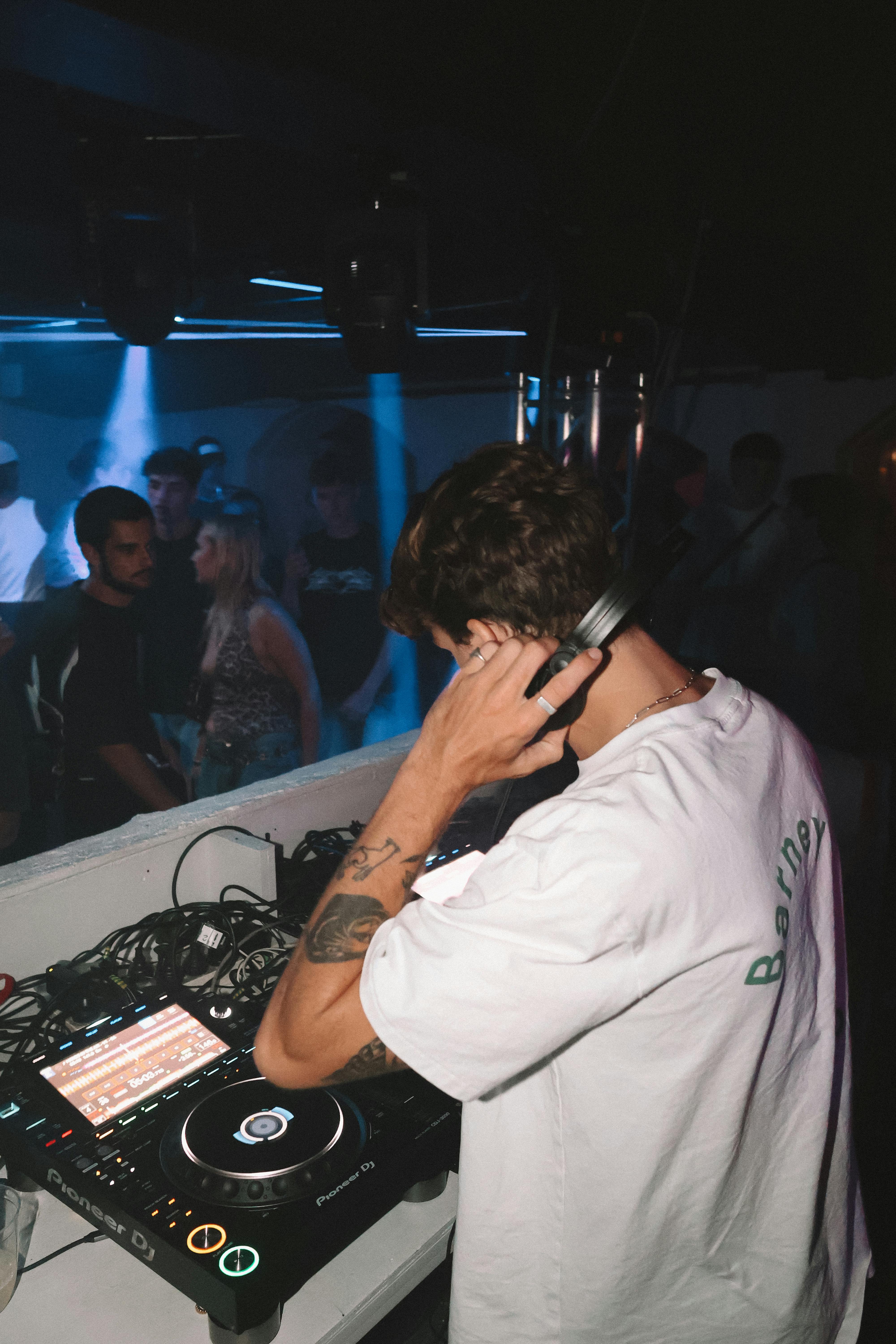 De franc Foto d'estoc gratuïta de actuació en directe, amants de la música, ambient de club Foto d'estoc