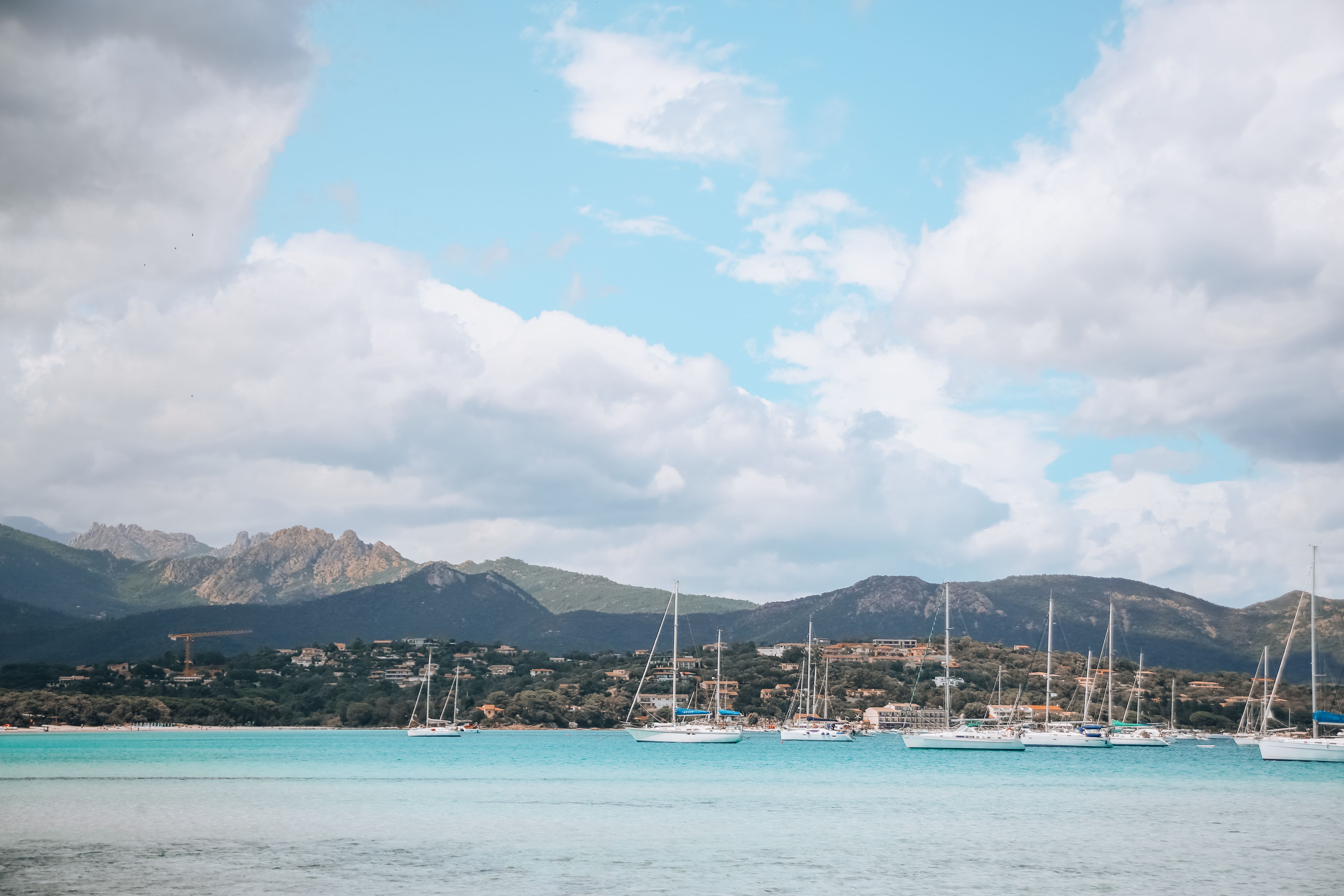Sortie bateau vers Balades cotieres depuis Porto-Vecchio, ideale pour bateau a moteur, voilier ou catamaran selon votre programme