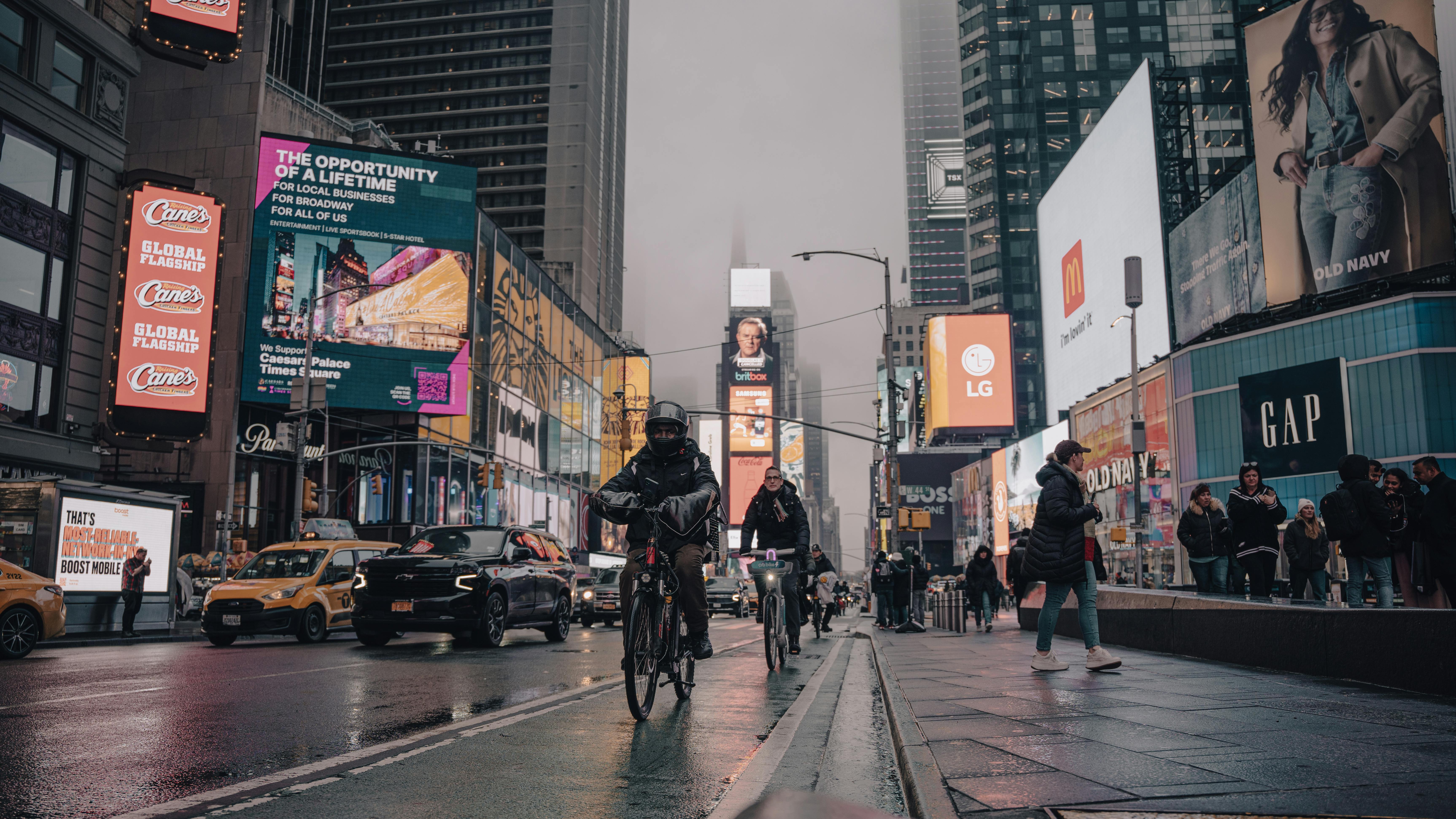 New York Times subscriptions boosted by bundling of news and lifestyle content — Photo by Jesse R on Pexels
