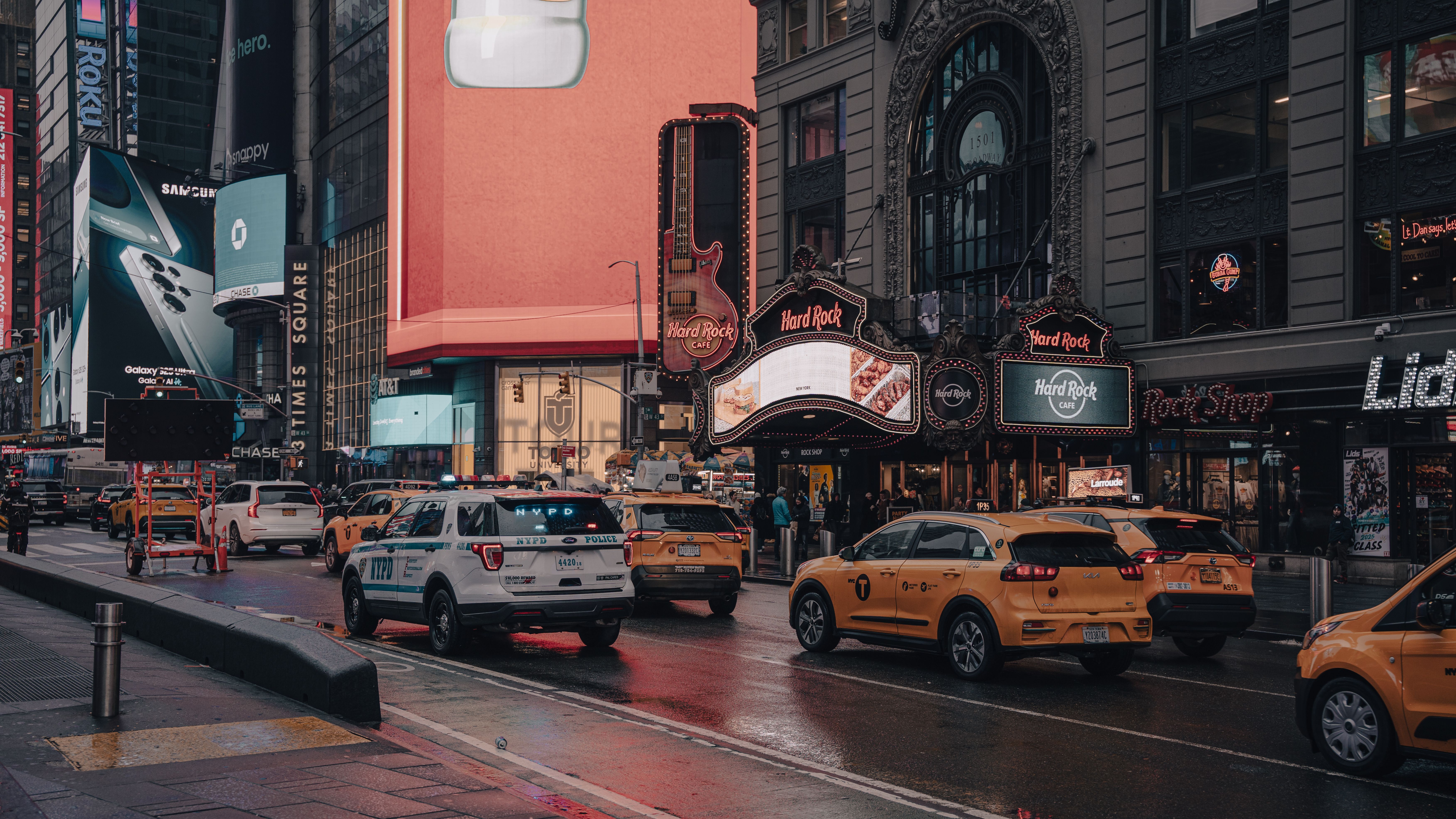 New York Times subscriptions boosted by bundling of news and lifestyle content — Photo by Jesse R on Pexels