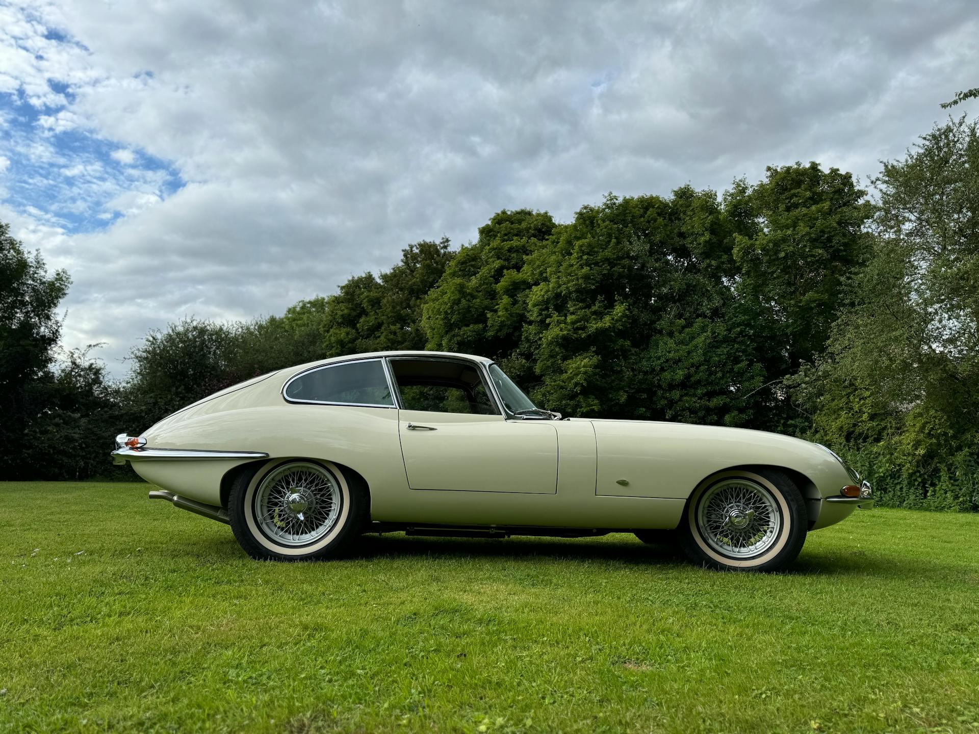 Jaguar E Type S1