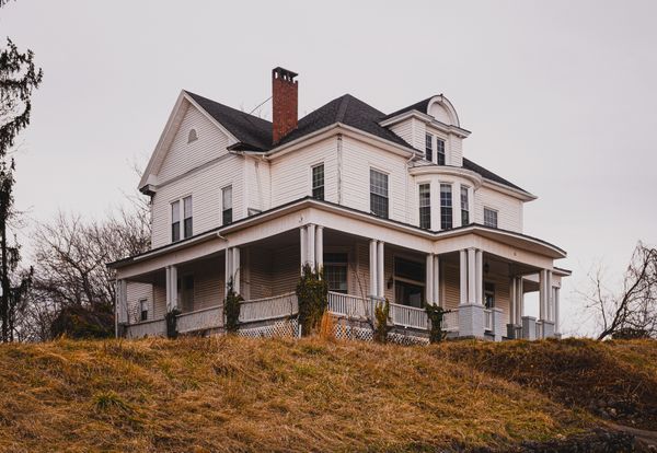 Hudson Valley Estate Income Share