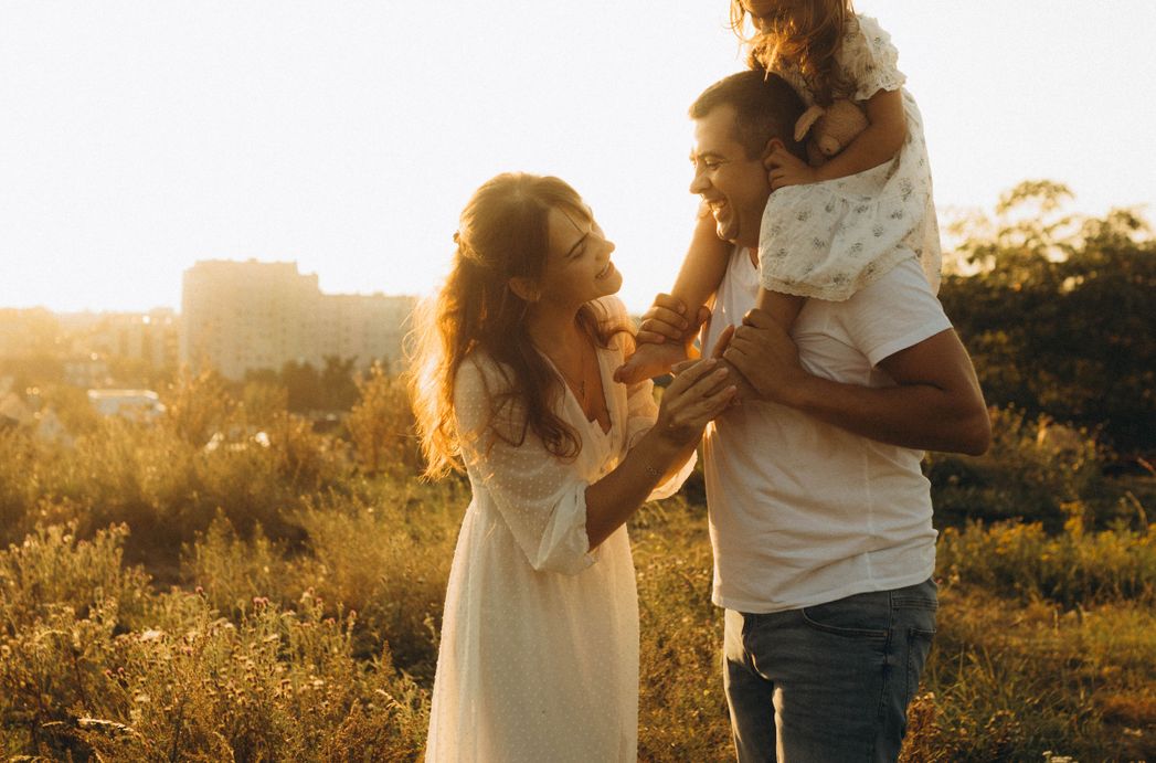 Online dating: starting a conversation on a niche platform