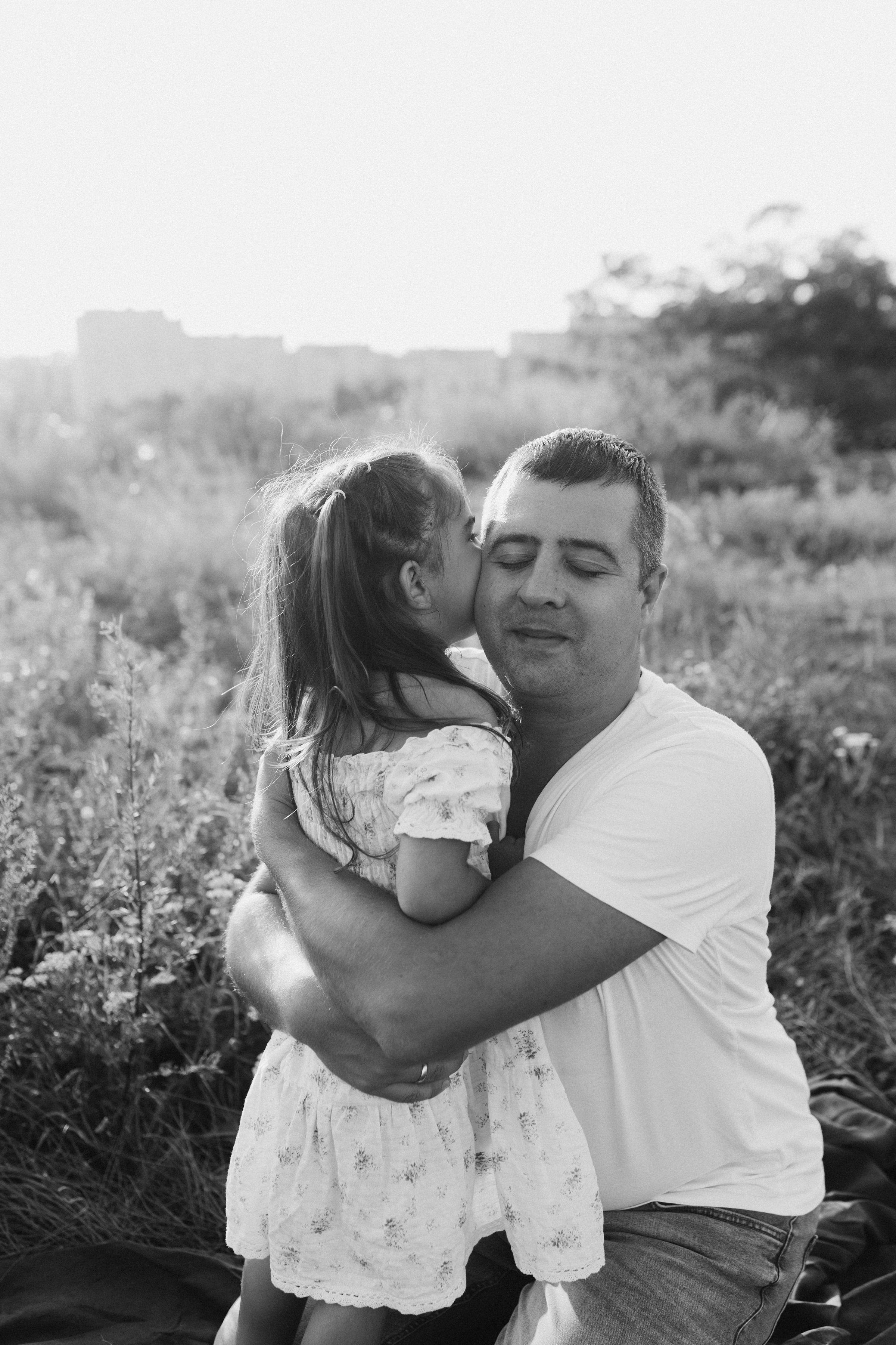 <b>1. Setting the Stage: Defining Your Family's Adventure</b>