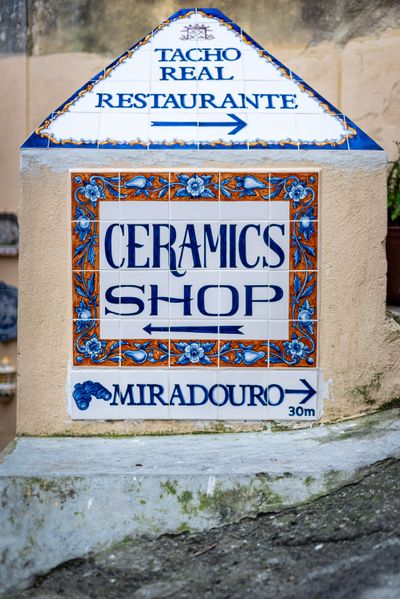 Ceramics & porcelain