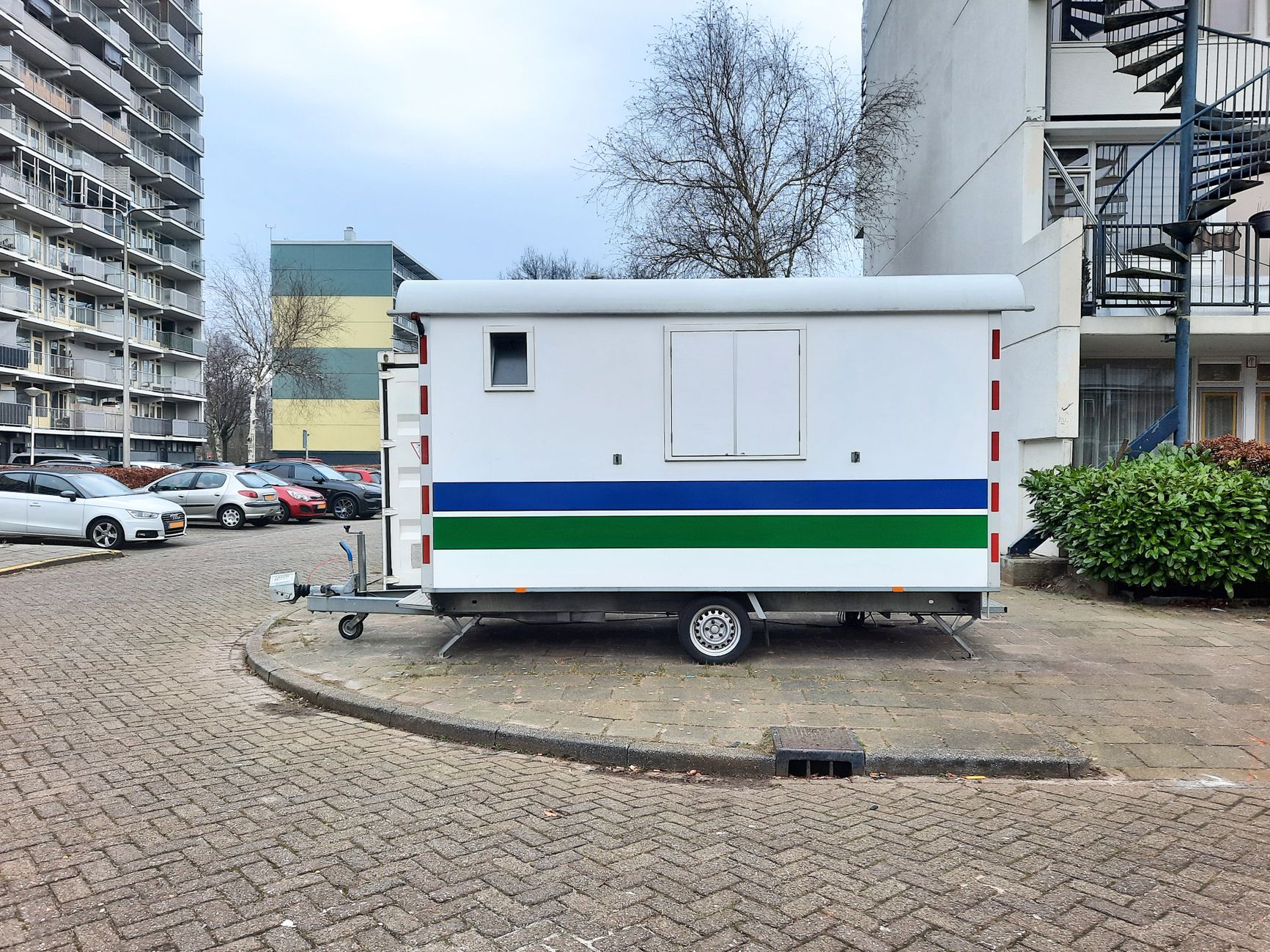 Splinternieuwe aanhanger Eextahal volledig gestript