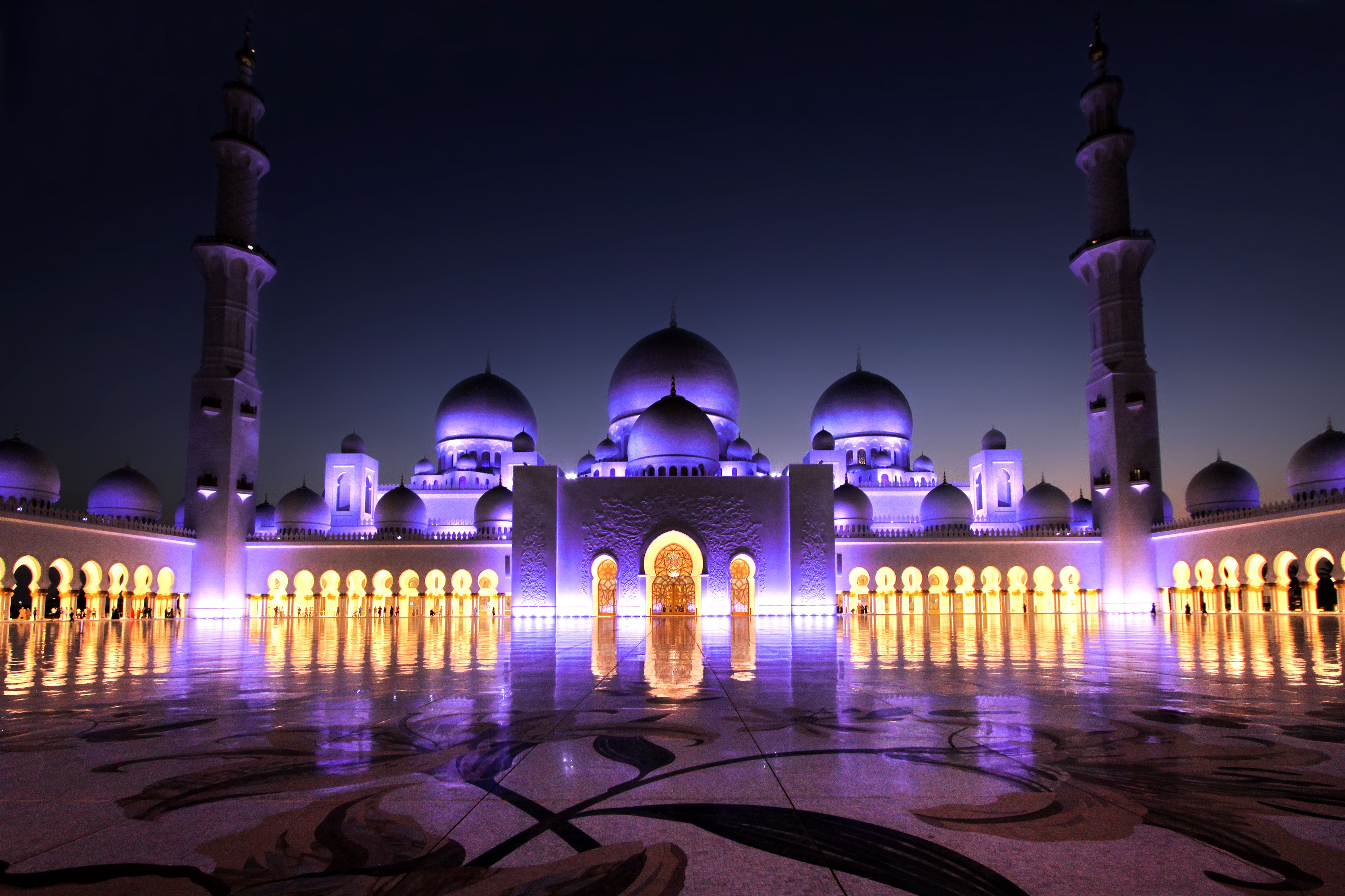 Sheikh Zayed Grand Mosque Illuminated at Night · Free Stock Photo