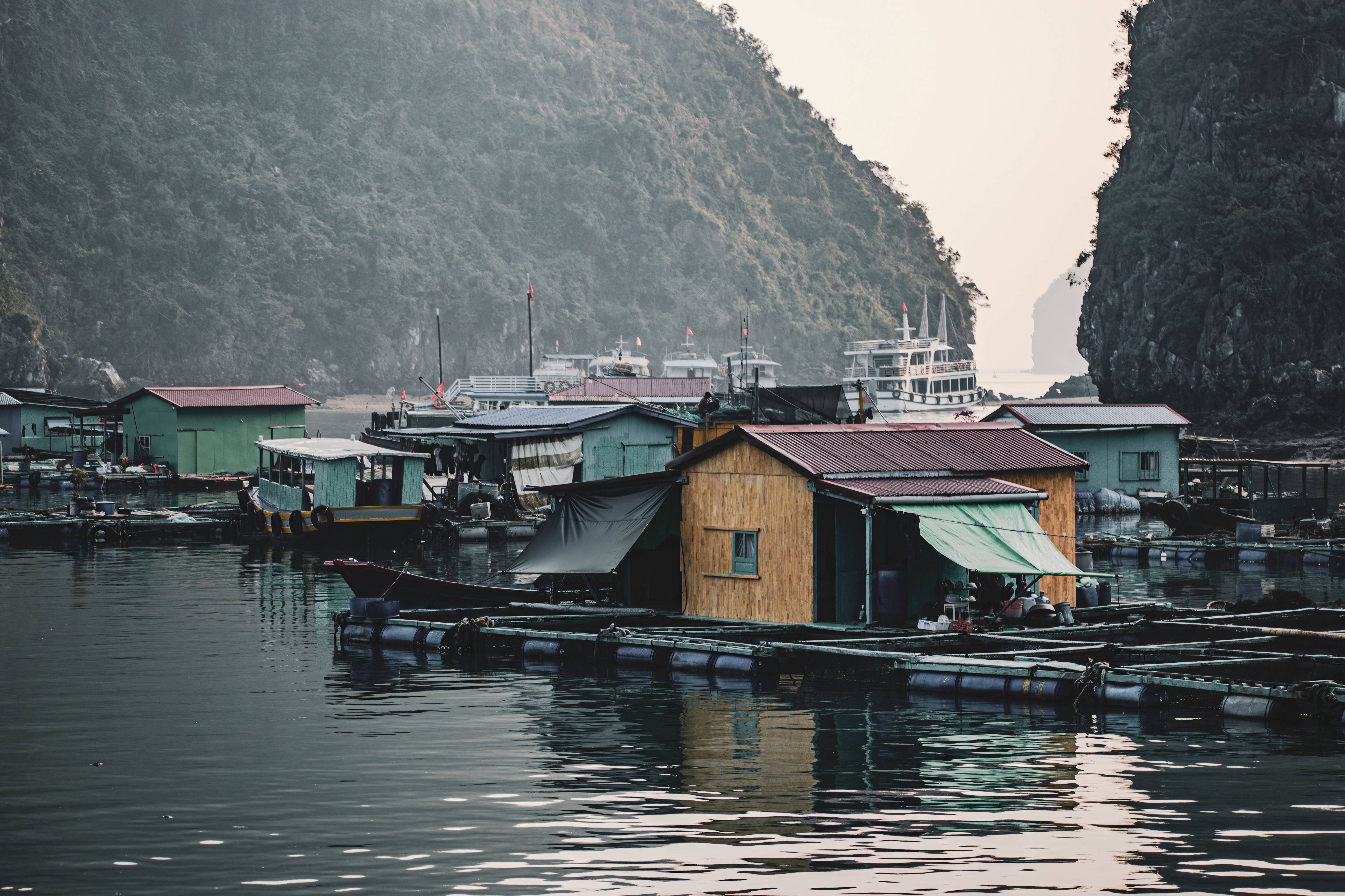 A floating fishing village