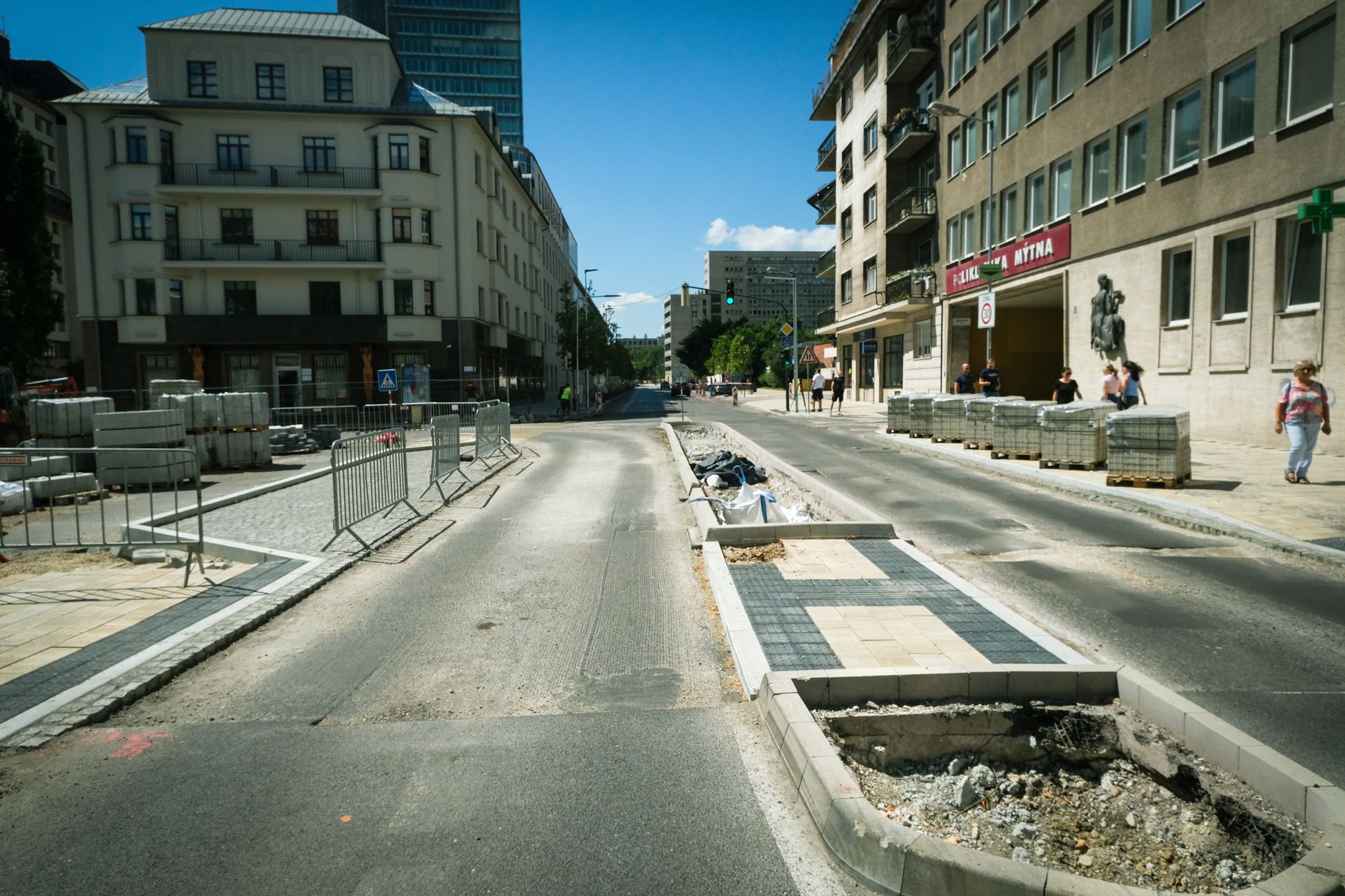Drumurile cele mai problematice vor fi reparate și aduse la standarde bune până de sărbători