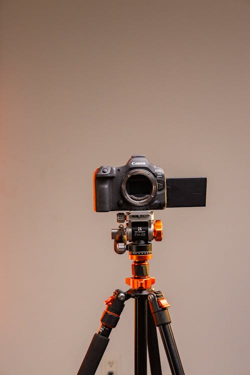 Professional Camera on a Tripod in Studio Setting · Free Stock Photo