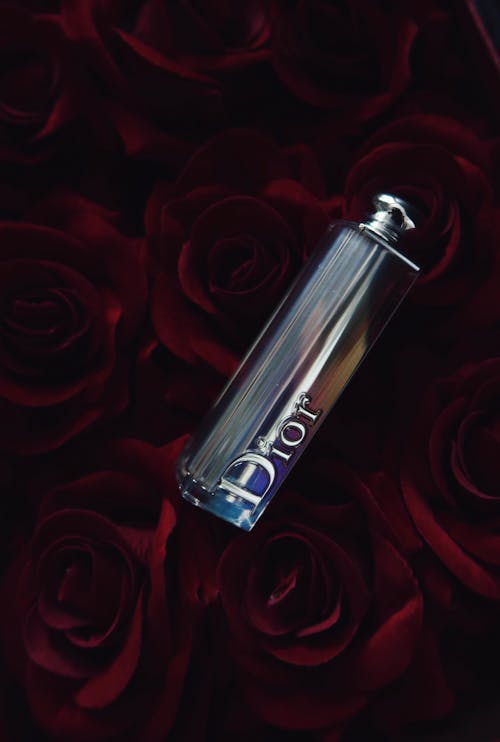 Fotografia Di Close Up Bottiglia Dior Grigio