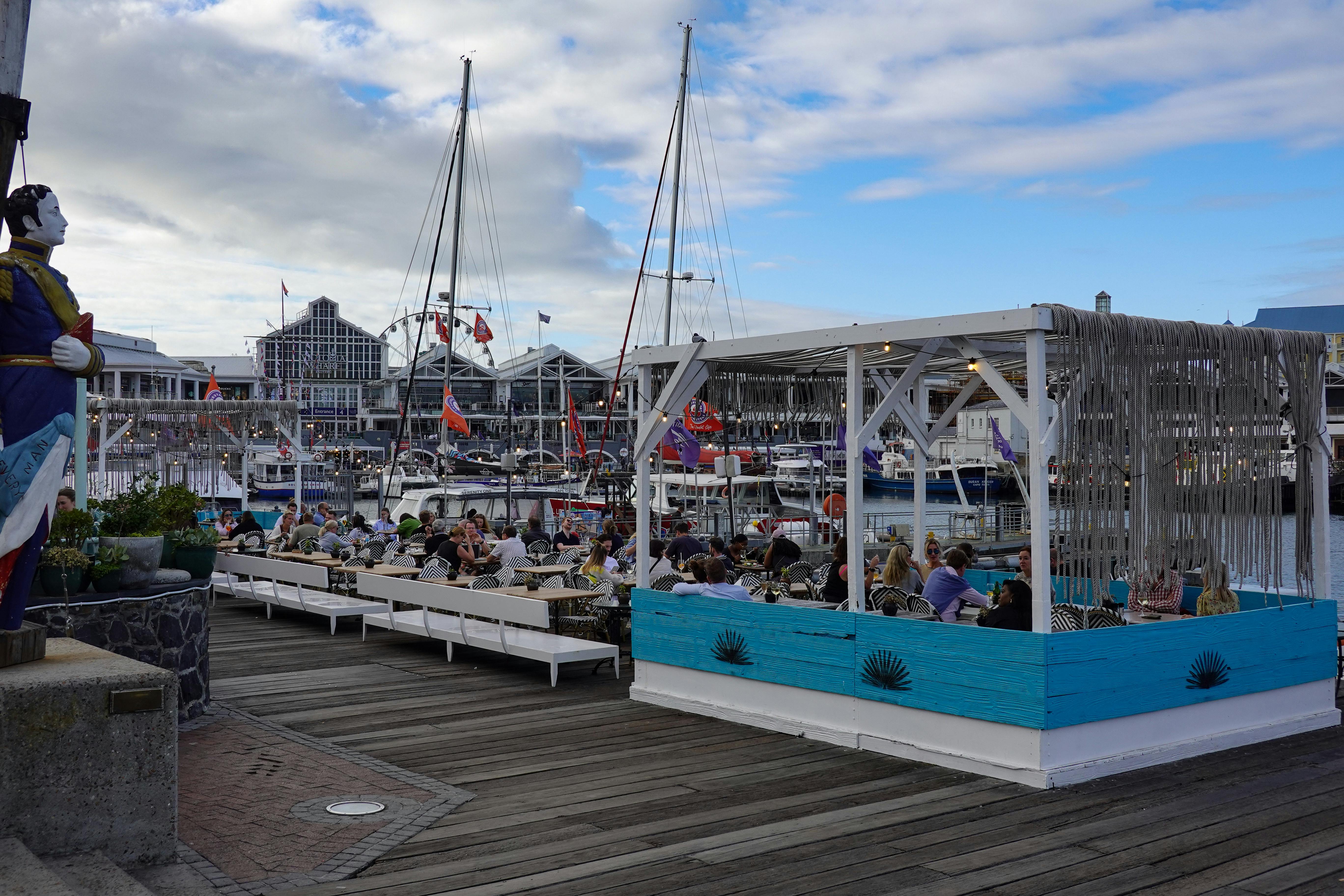 Jazz brunch performance at waterfront restaurant - Edgewater dining options