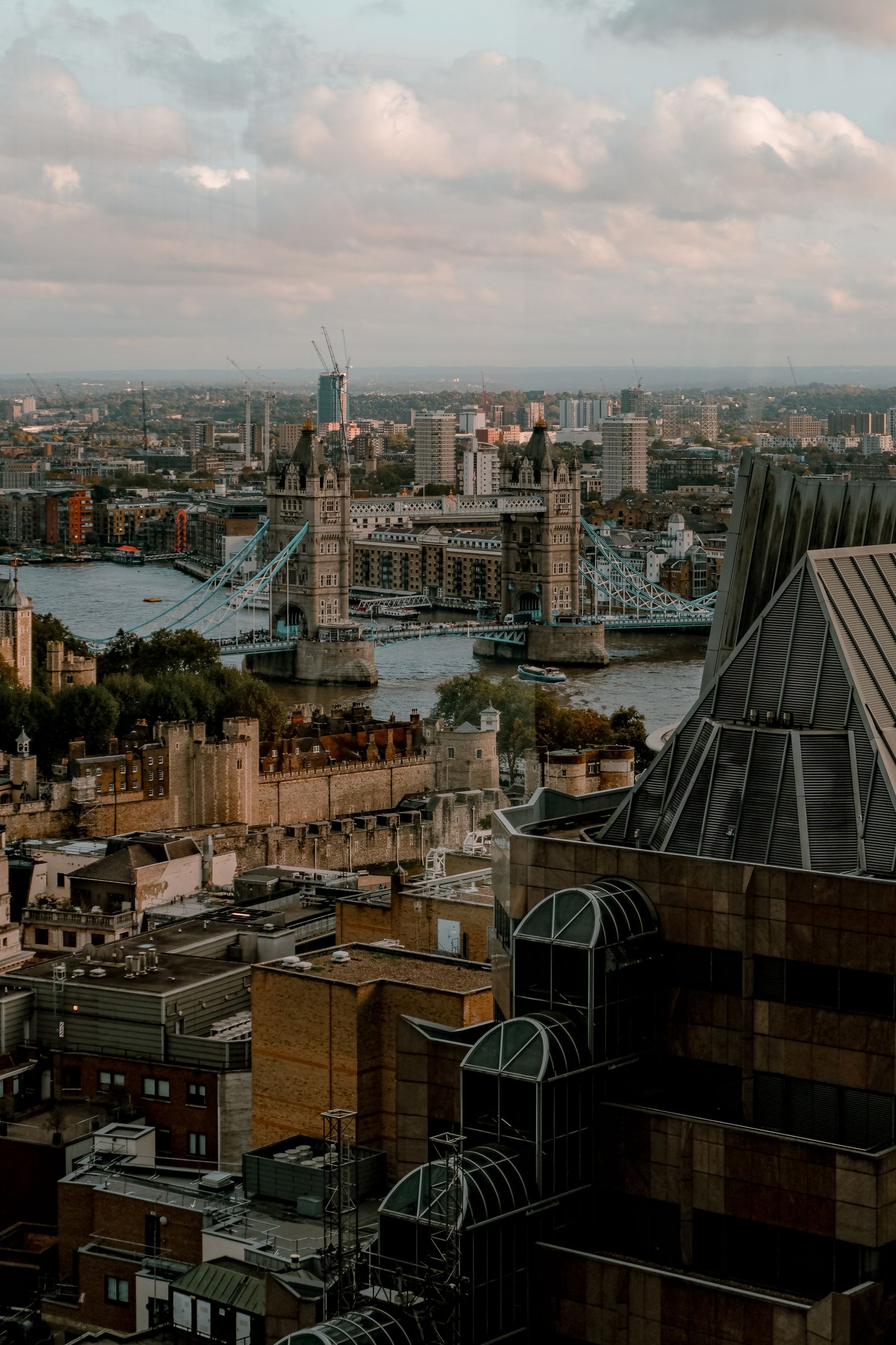 Tower Bridge and London skyline for online Quran classes in London