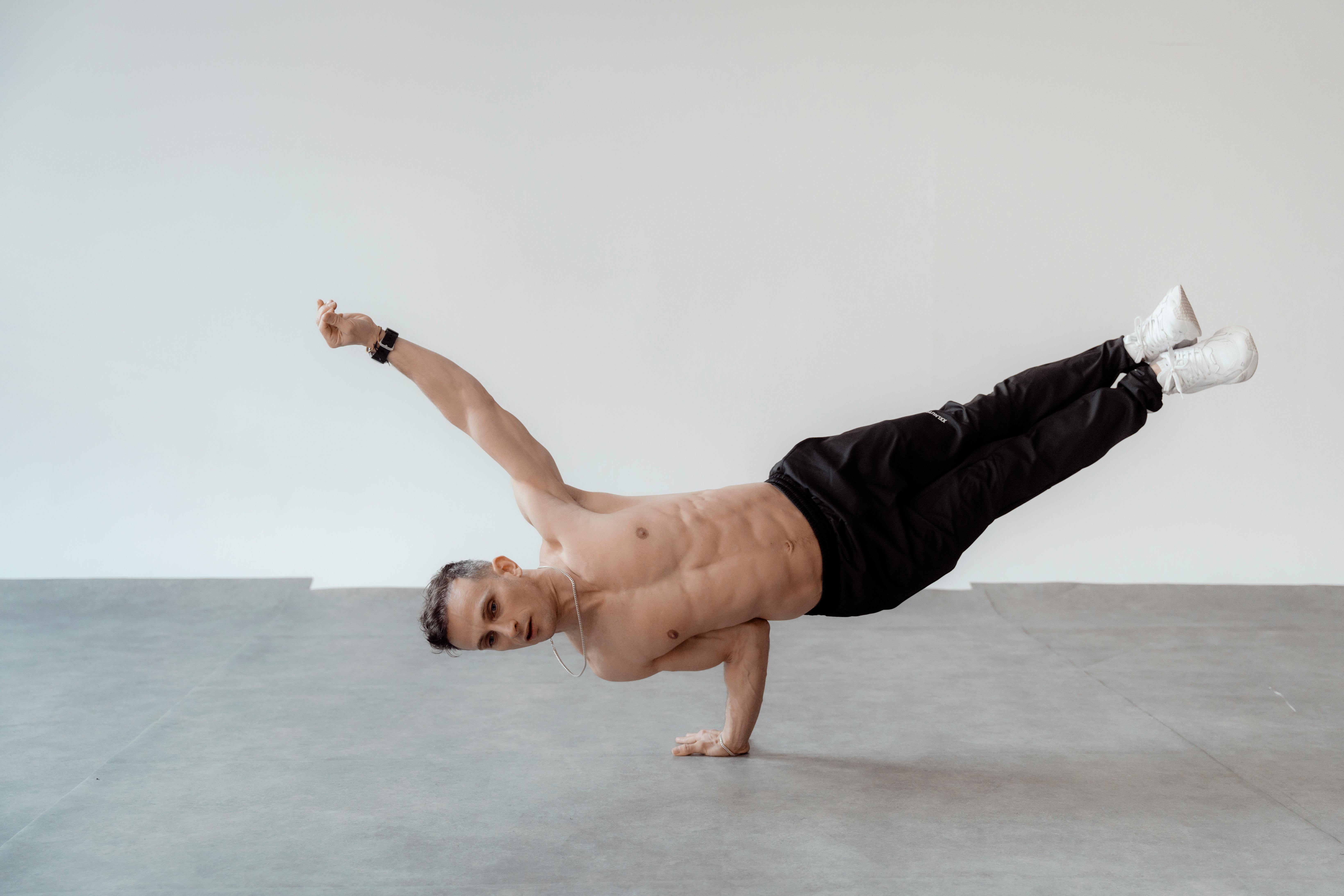 fitness mobility — Photo by Nadine Ginzel on Pexels