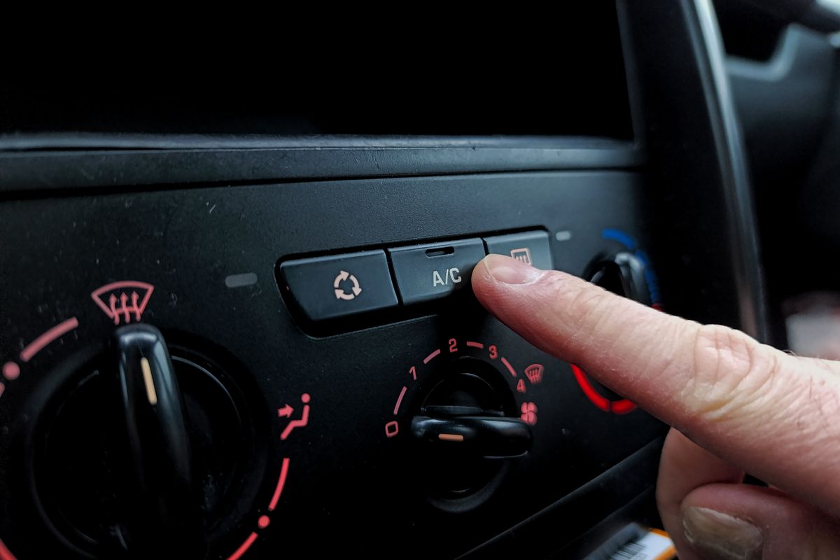 Climatisation auto : recharge, prix et entretien - 3. Quel est le prix d’une recharge de climatisation de voiture ?