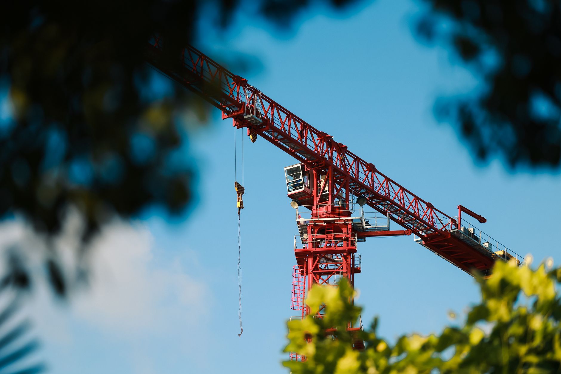 Stopping Tower Crane Shutdowns When Sub Crews Rotate Mid-Shift