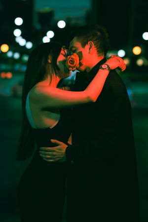 Romantic Couple Kiss Photos, Download The BEST Free Romantic Couple