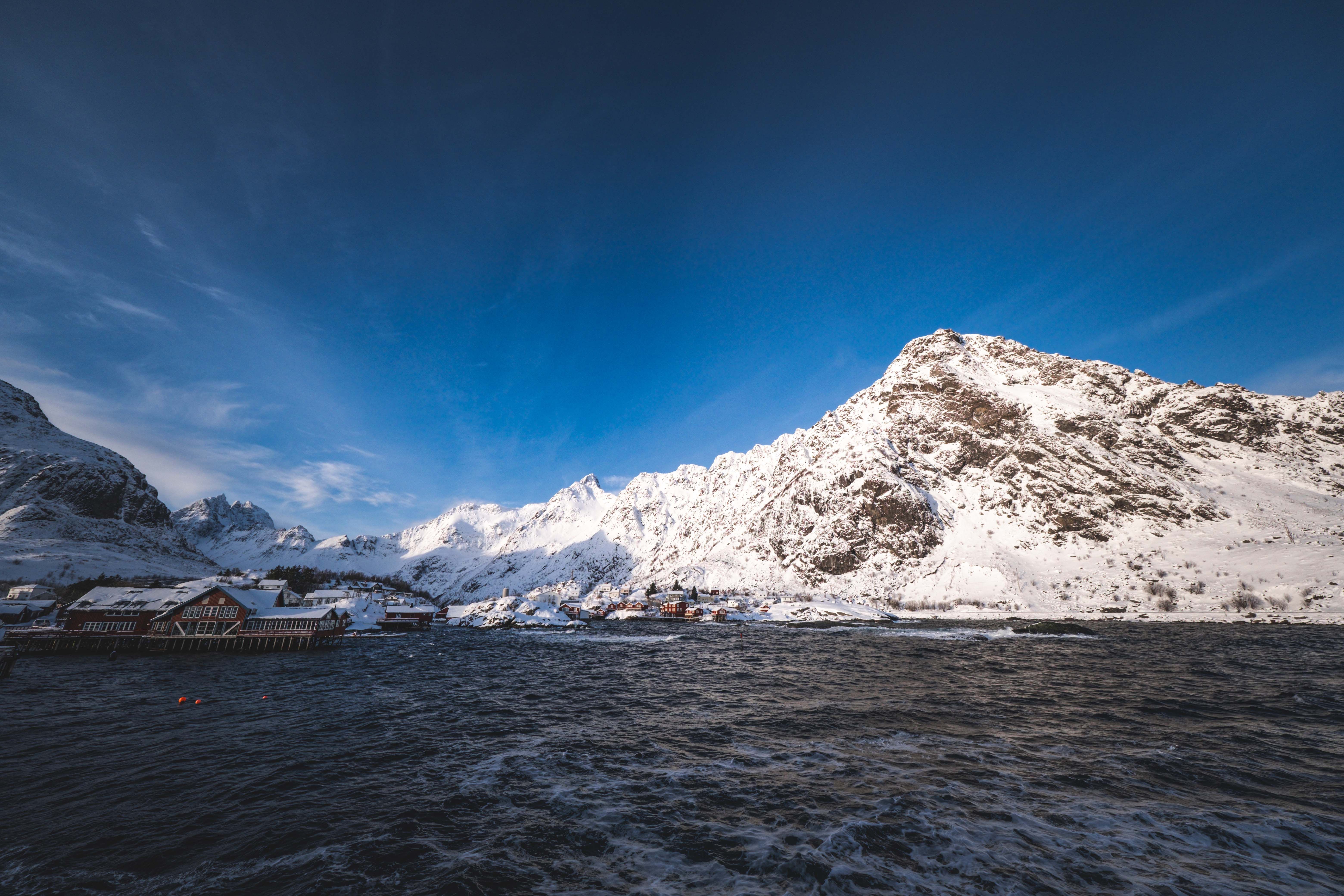 Airport transfers in Lofoten