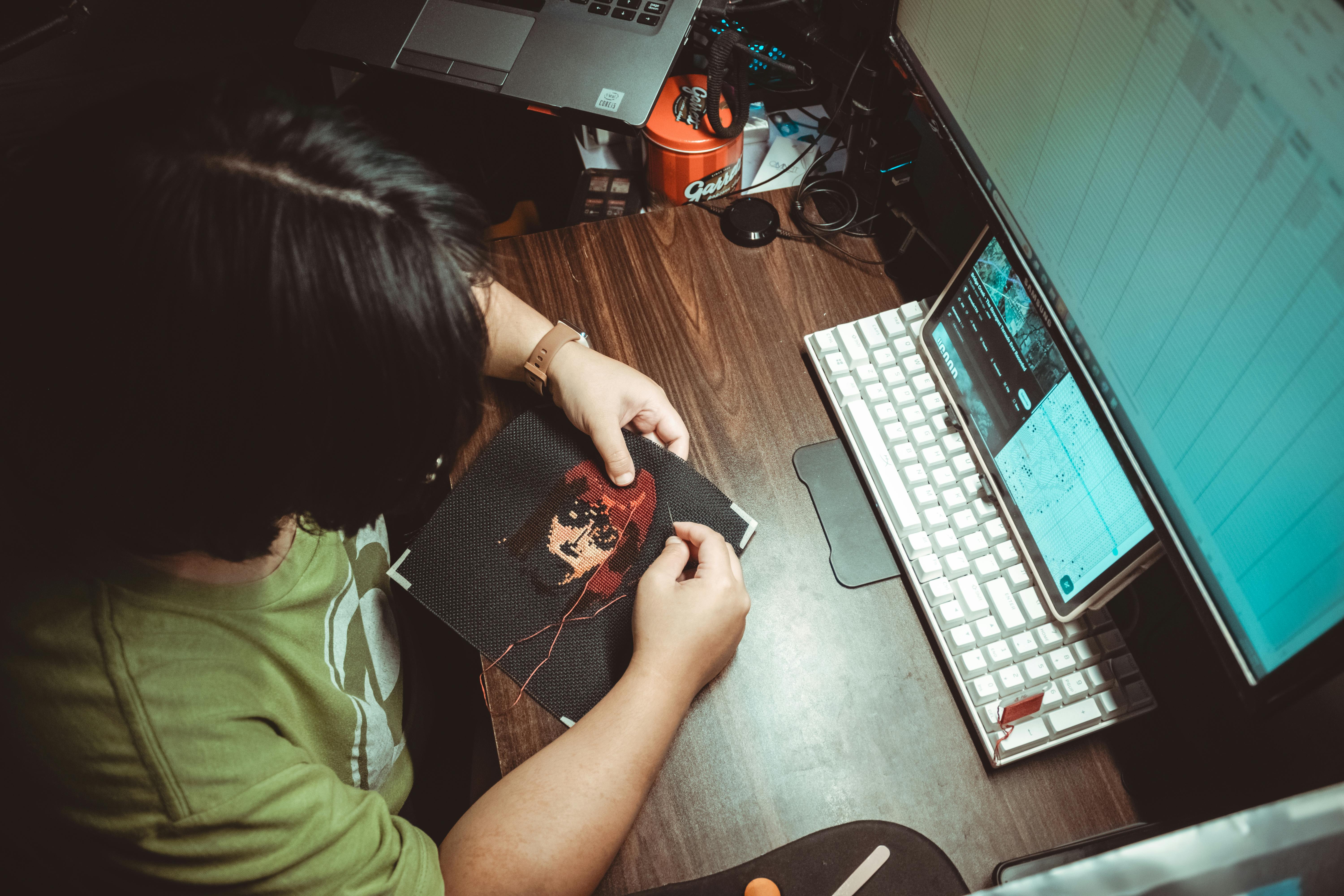 AMD Faces a Pivotal Week as OpenAI Jitters Cloud Developer Day and Earnings — Photo by Josh Eleazar on Pexels