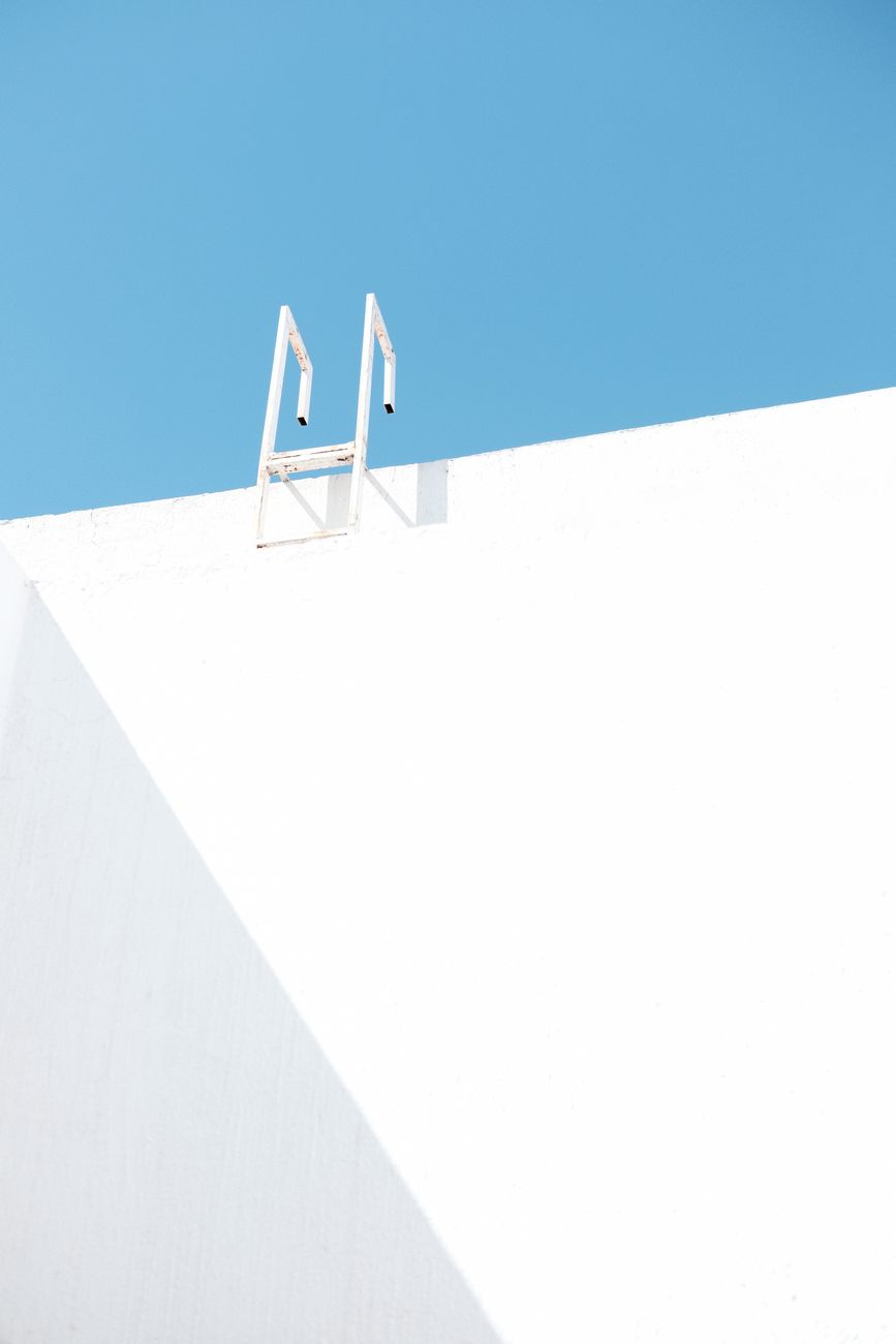 Geheimnisvoller Himmel & Abstrakt – Minimalistisches Wallpaper