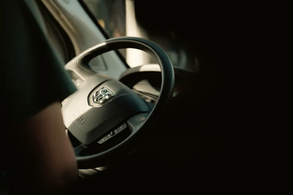車のステアリングホイール(ハンドル)