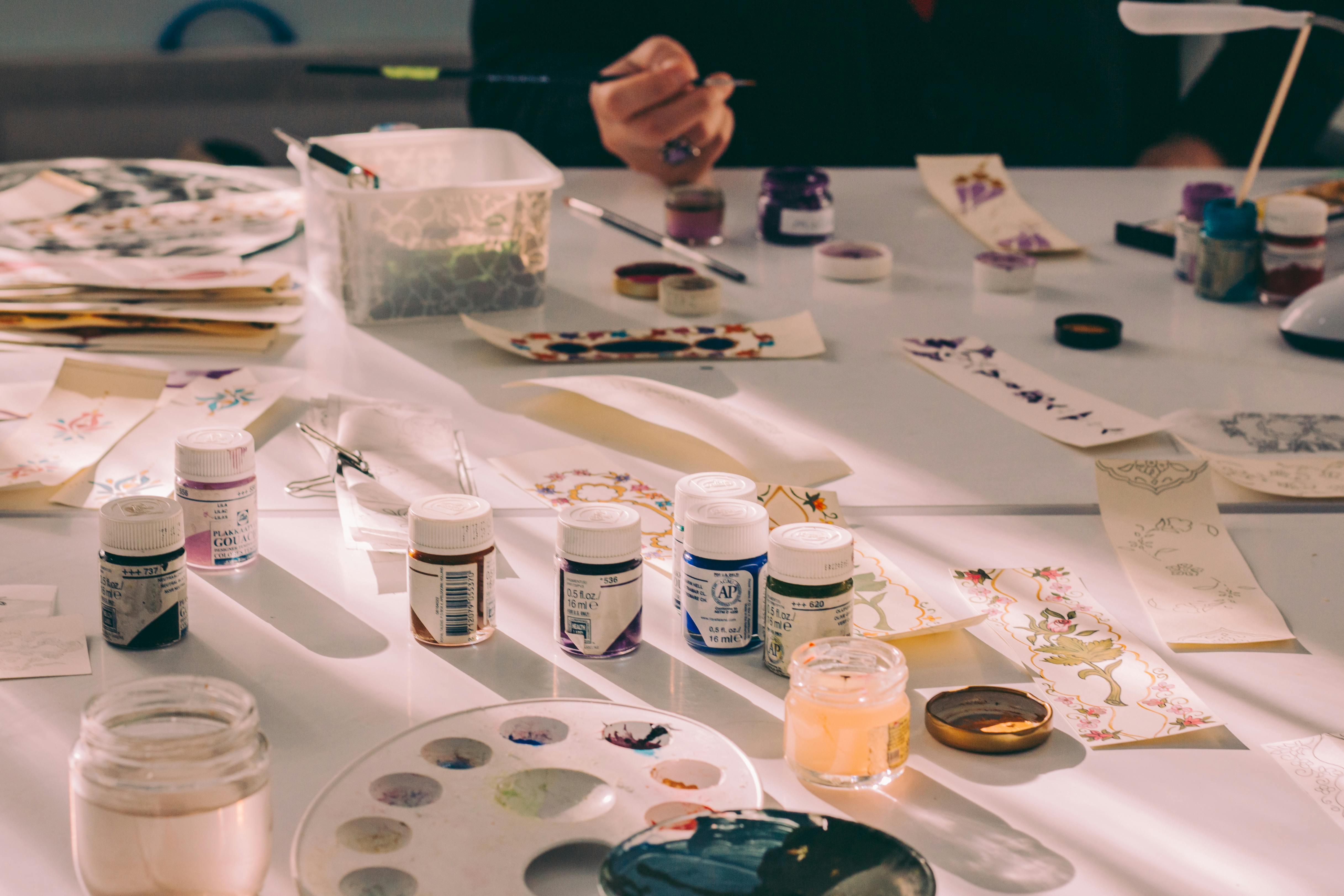 a versatilidade da tinta guache