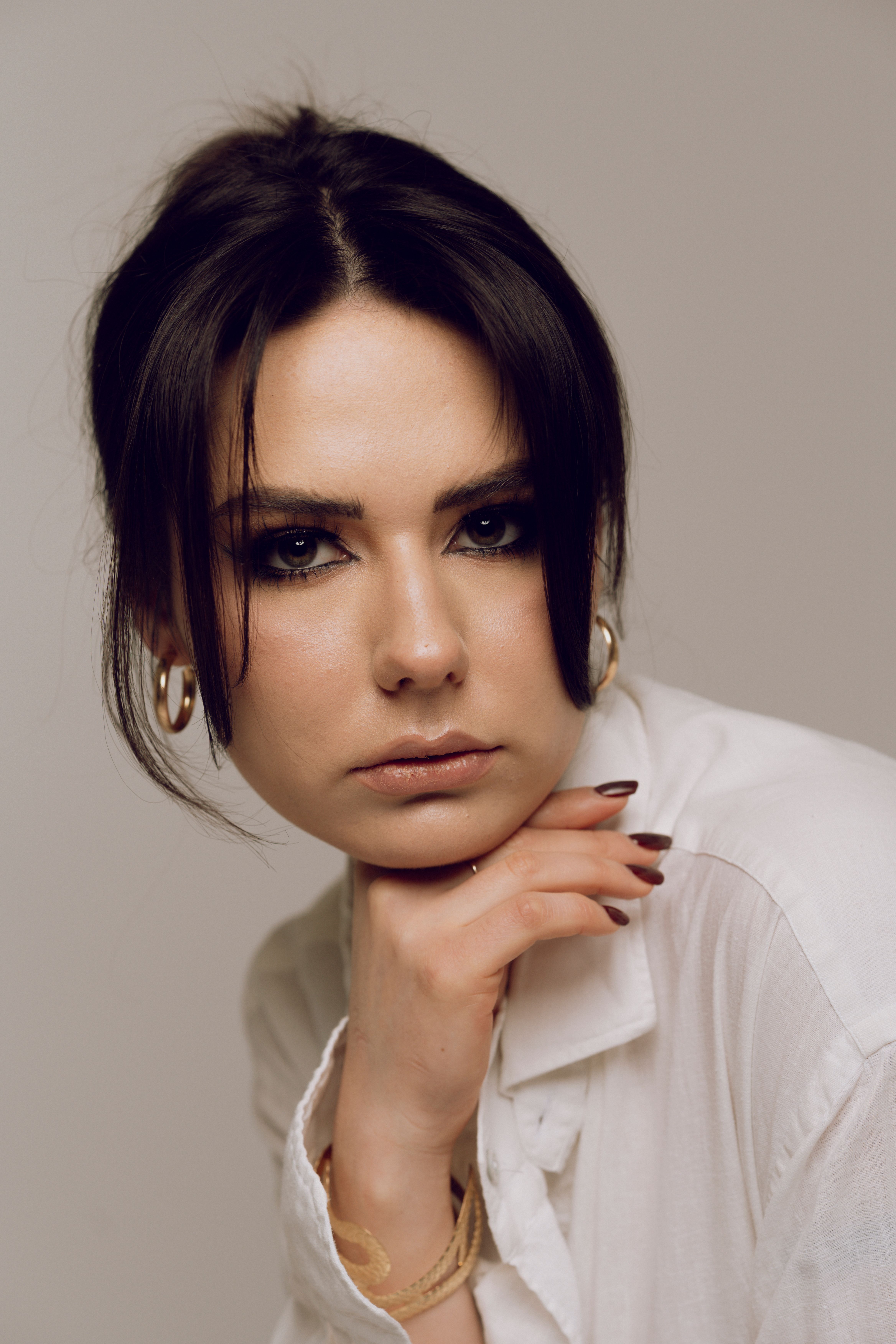 Elegant Portrait of a Fashion Model in Studio · Free Stock Photo