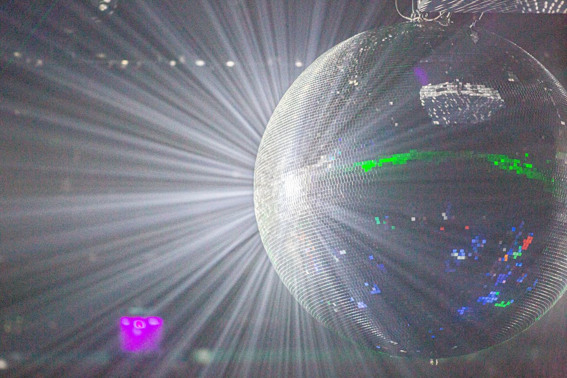 Foto d'estoc gratuïta de bola de discoteca, flares lleugeres, il·luminació
