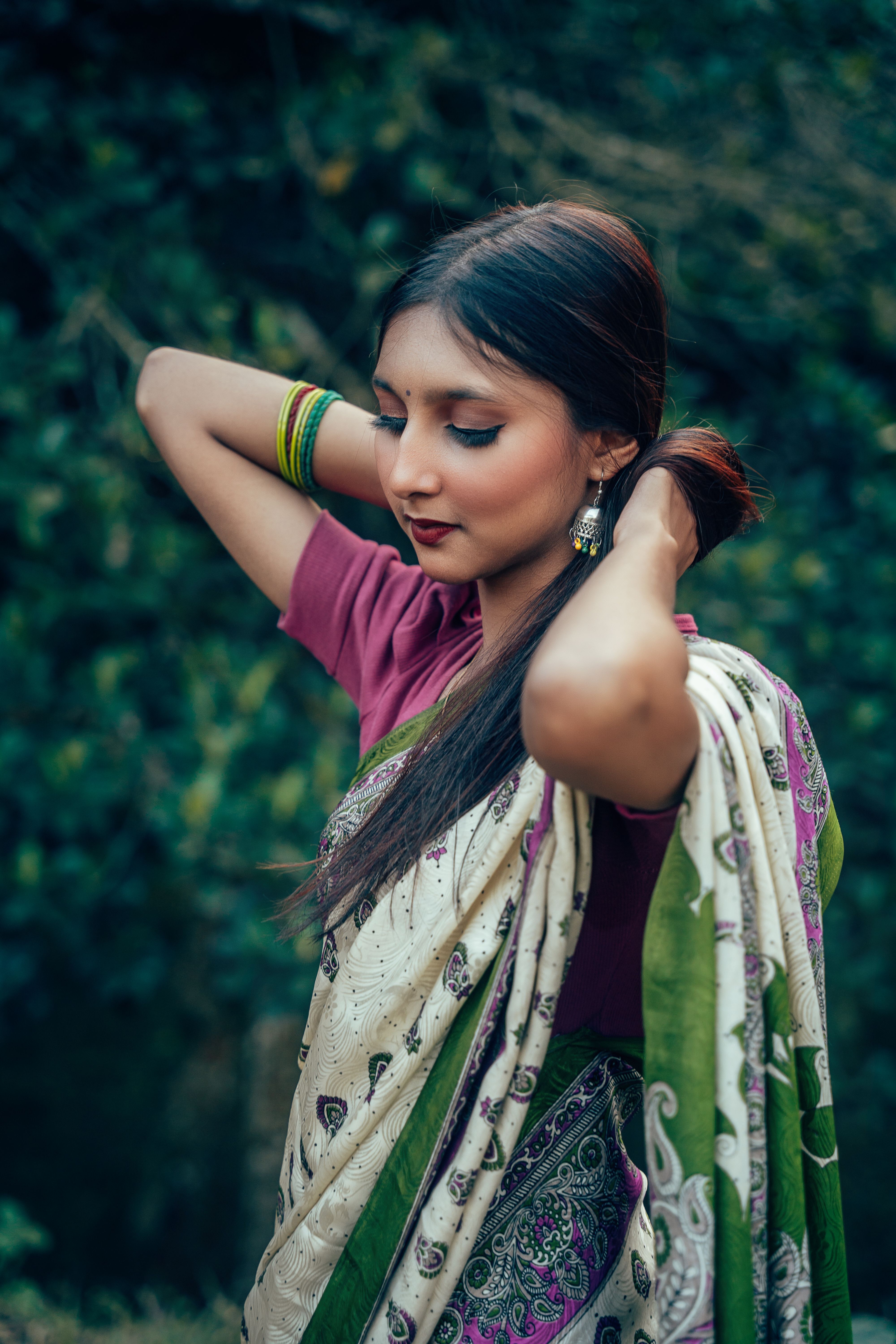 Traditional Bengali Woman in Elegant Saree · Free Stock Photo