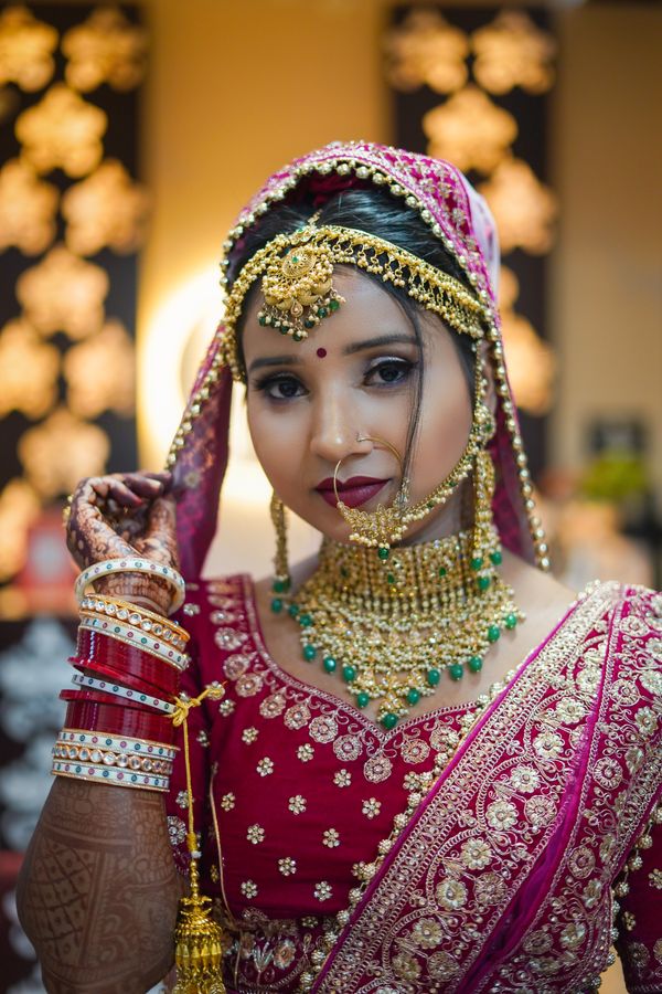 Elegant Indian Bride in Traditional Attire · Free Stock Photo