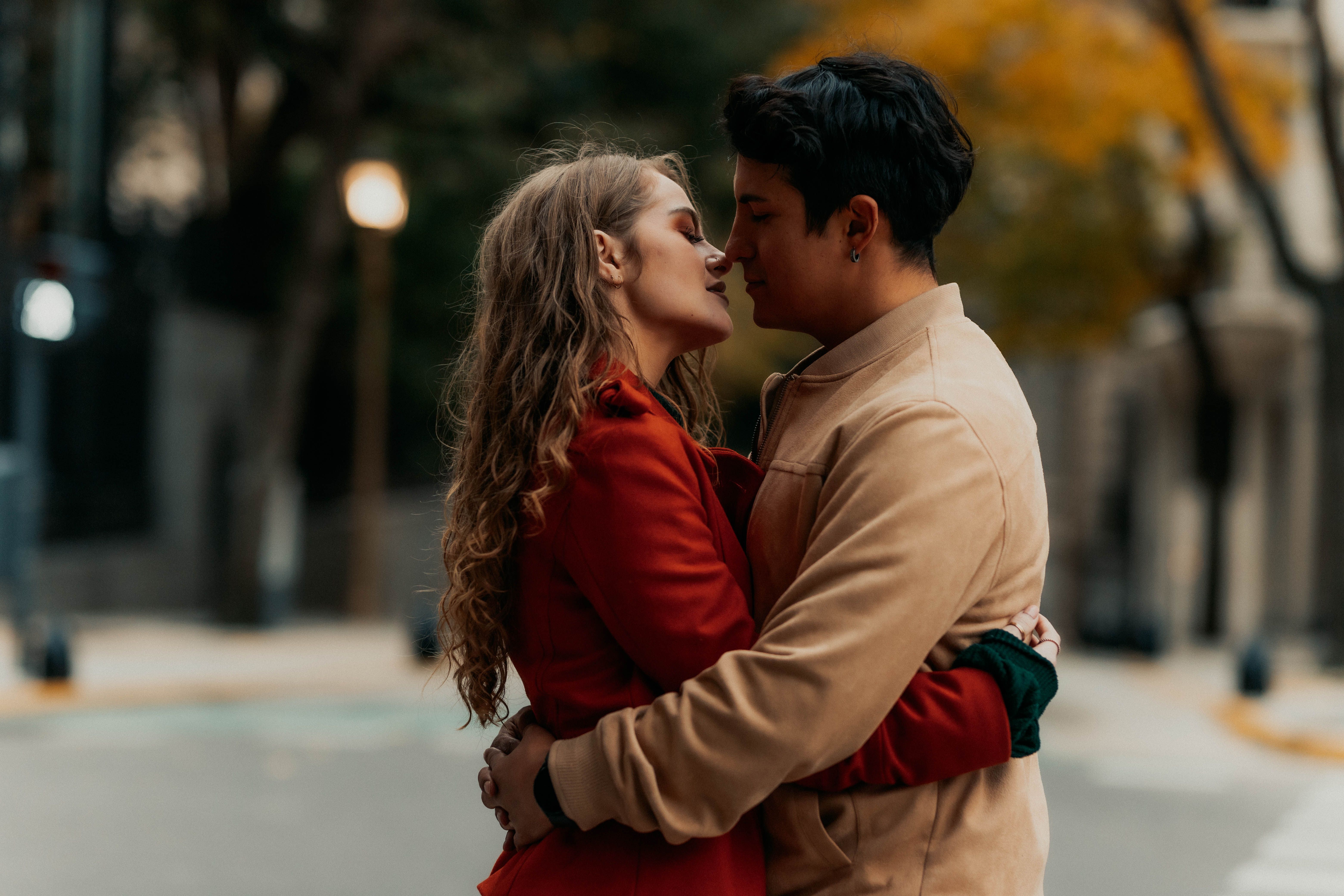 Unleash Your Inner Heroine: Why Romantasy Is The Hottest Genre of 2026 & Your Next Obsession!