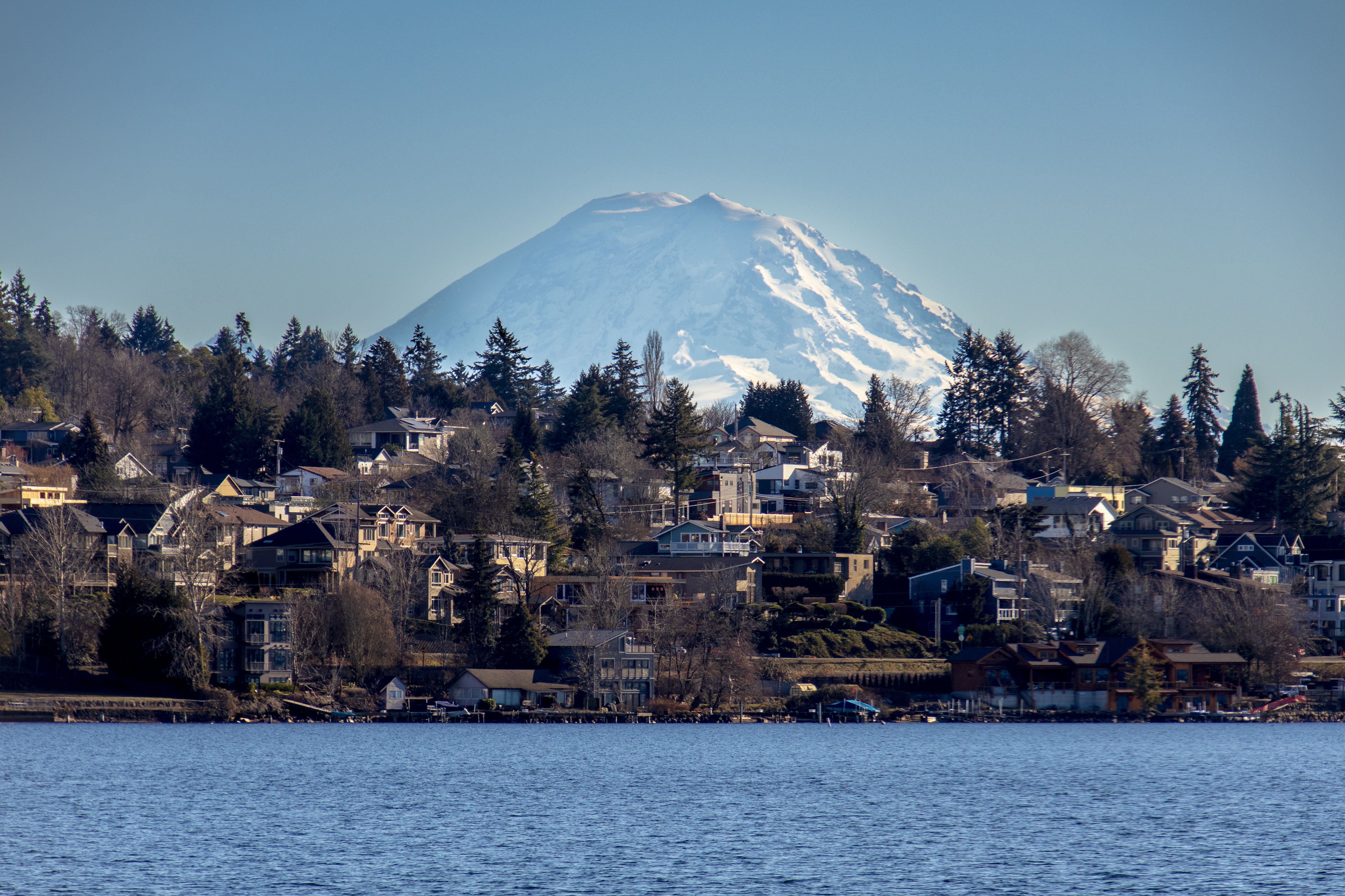 Mount Rainier Overlooking Seattle Suburb · Free Stock Photo