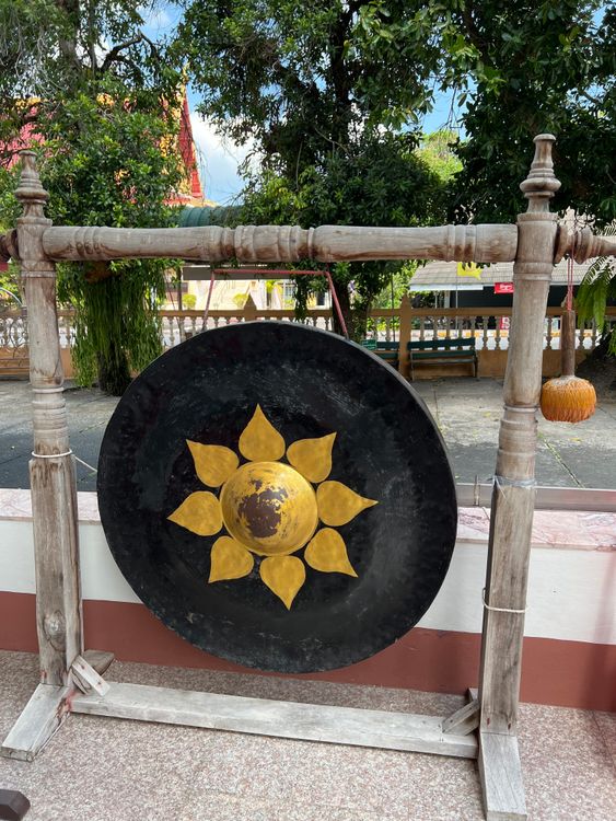 Traditional Asian Gong in Outdoor Setting · Free Stock Photo