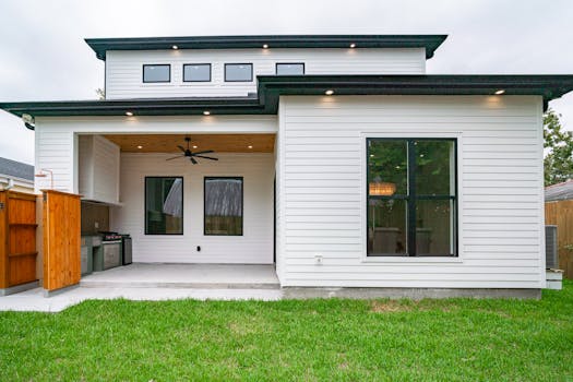 Sleek modern patio view of a New Orleans home showcasing contemporary design.