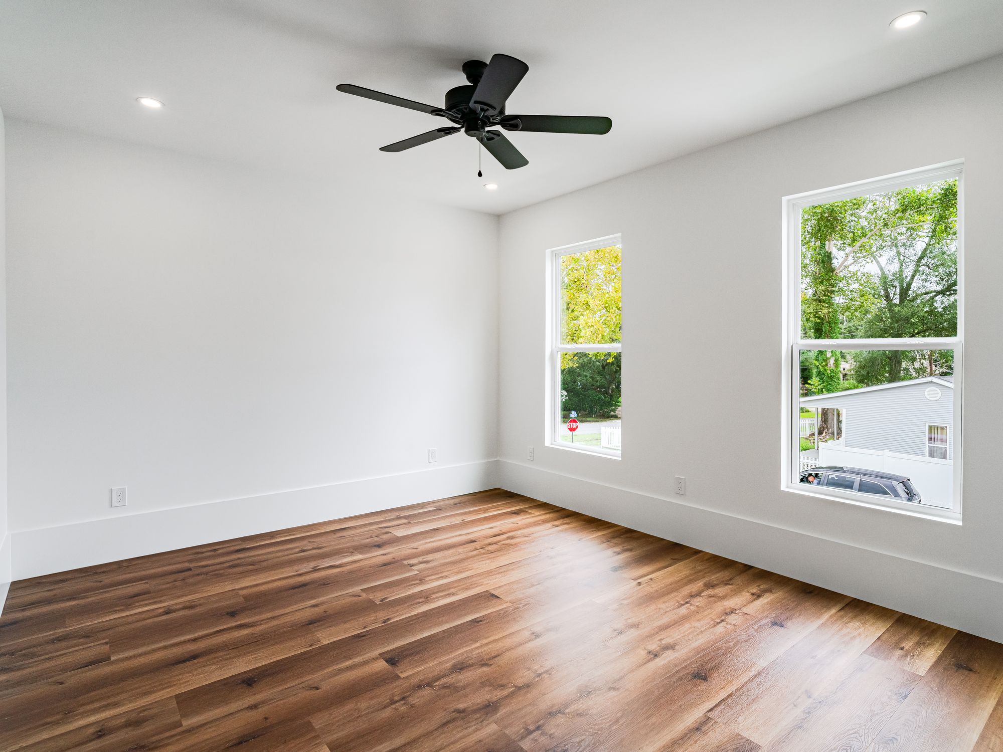 Interior Painting in Nunhead, Southwark — decorator applying interior paint to walls and ceilings